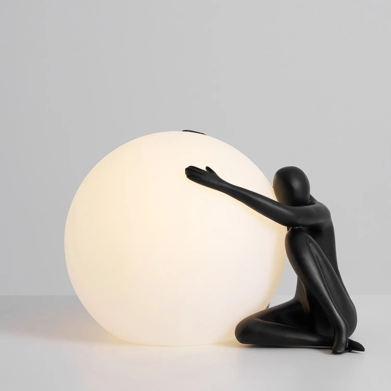 Humanoid Ball Holding Table Lamp - Image 41