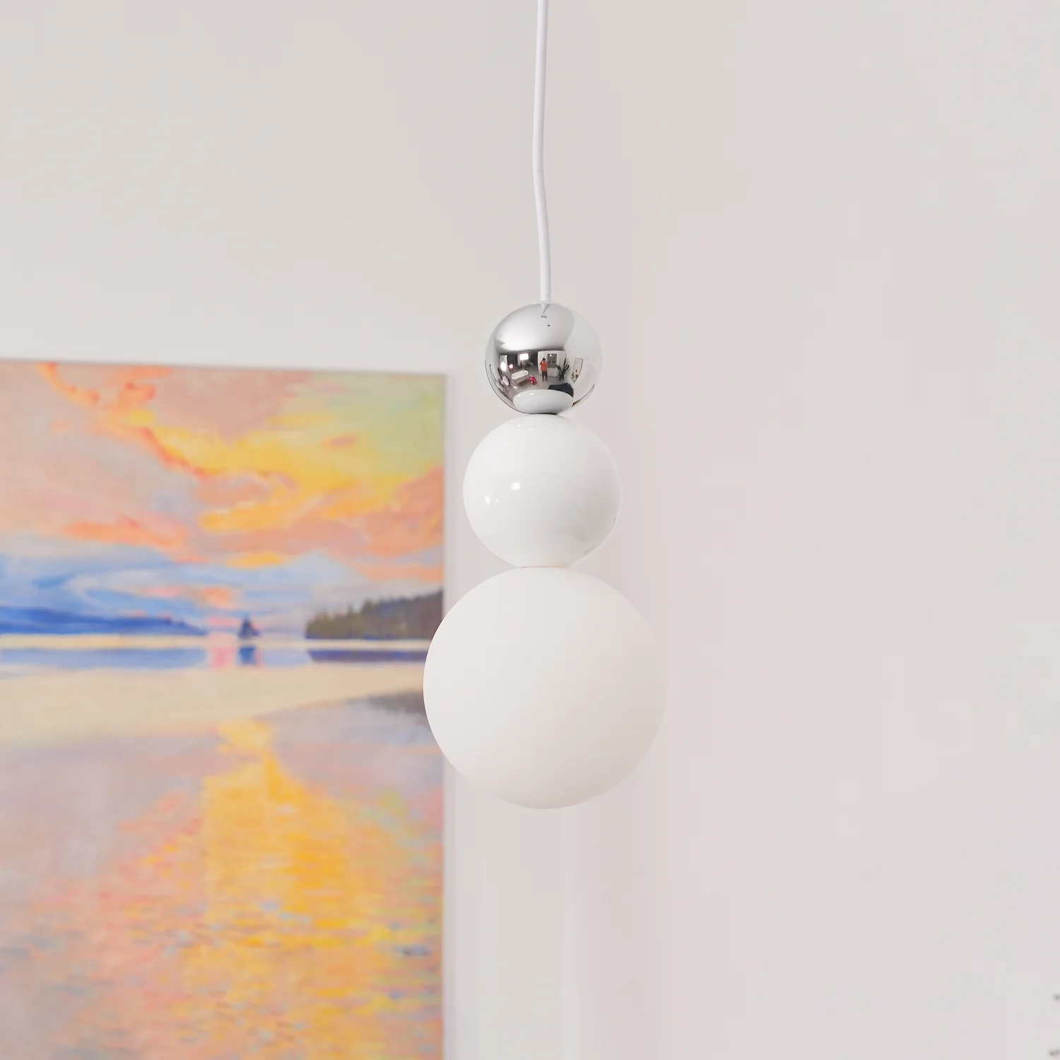 Acrylic Three Ball Pendant Lamp - Image 5