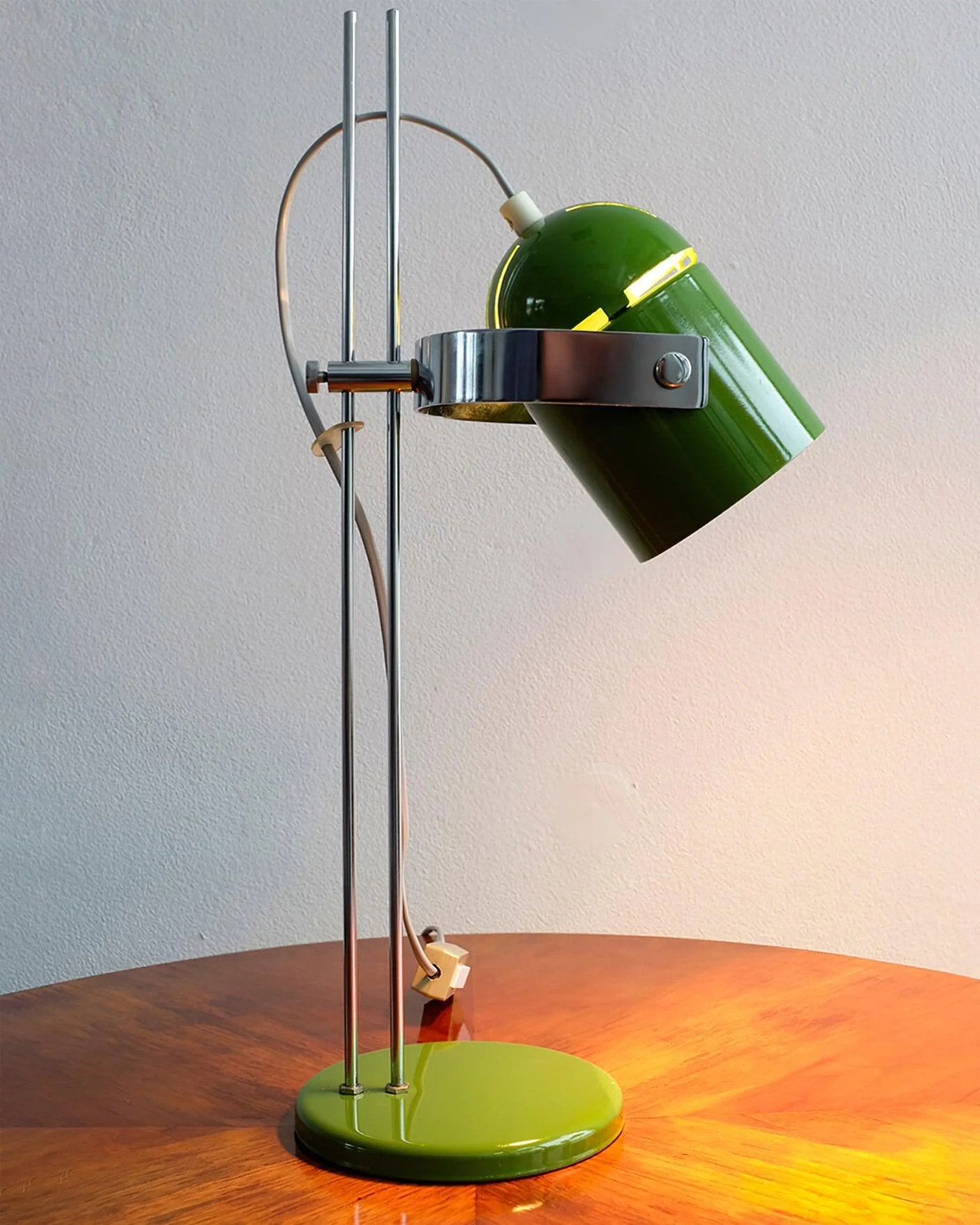 Adjusta Liftable Desk Lamp - Image 29