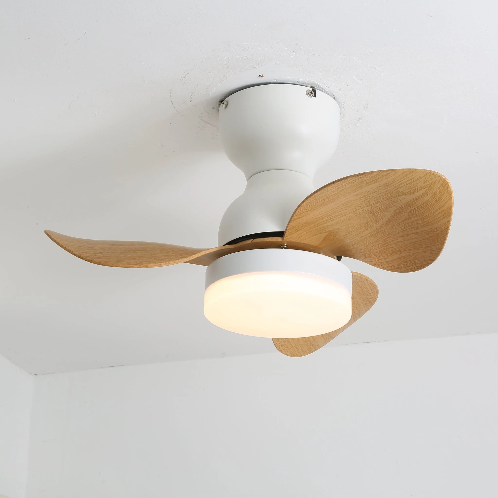 Aeroleaf Ceiling Fan Light - Image 7