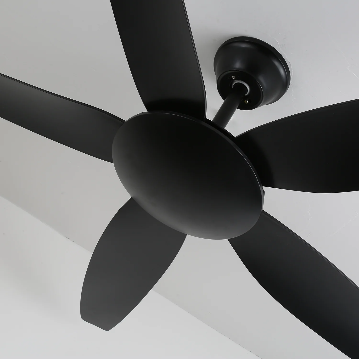 Aeron Noir Ceiling Fan - Image 7