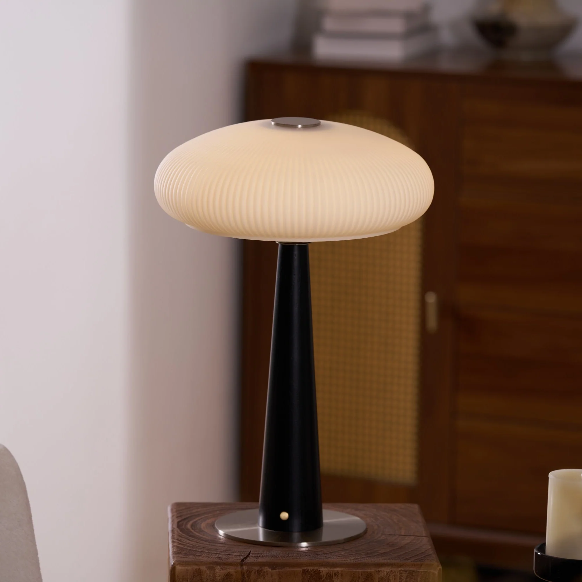 Aeruno Table Lamp - Image 11