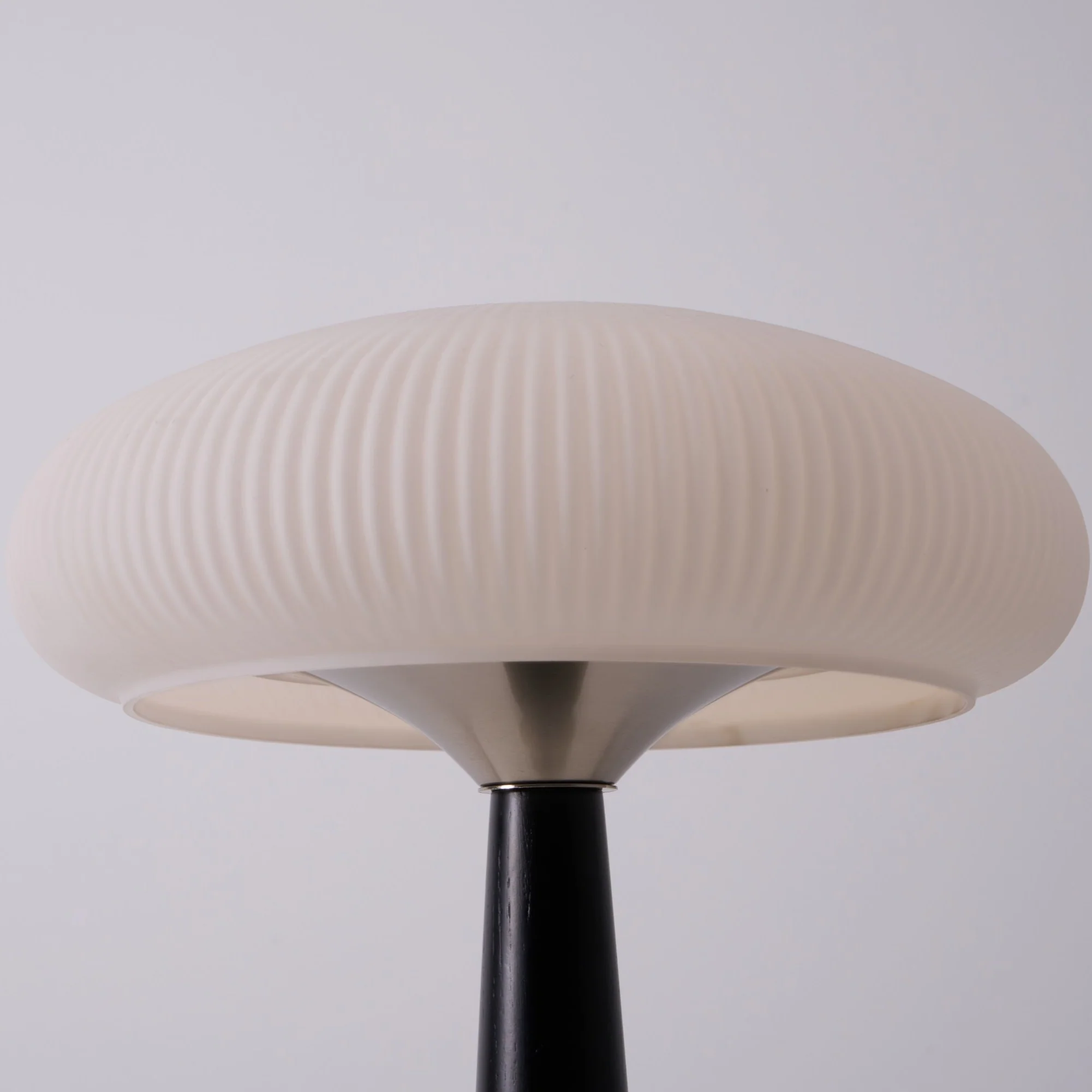 Aeruno Table Lamp - Image 25