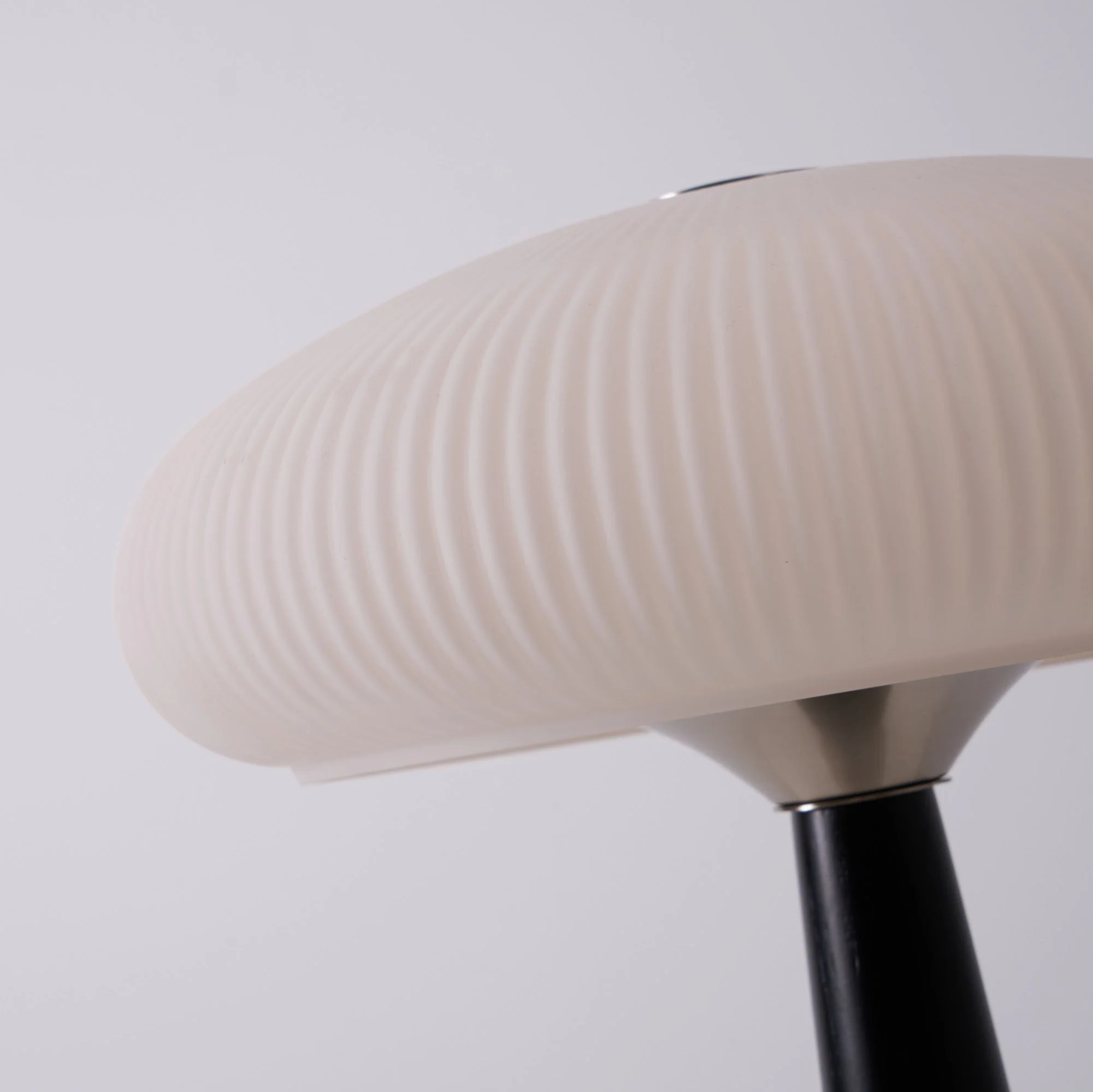 Aeruno Table Lamp - Image 26
