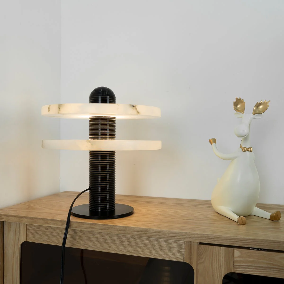 Alabaster Comet Table Lamp - Image 29