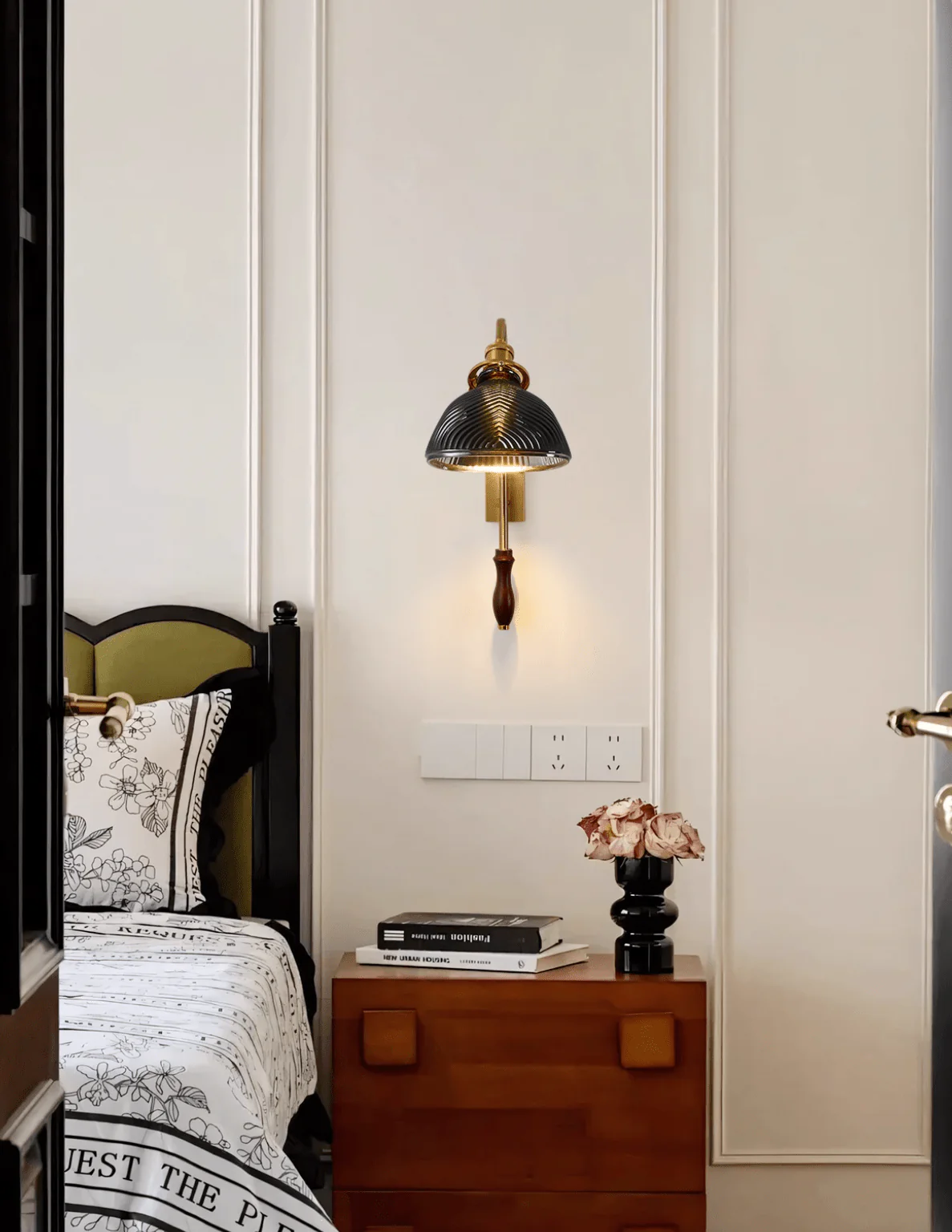 Alaric Wall Lamp - Image 13