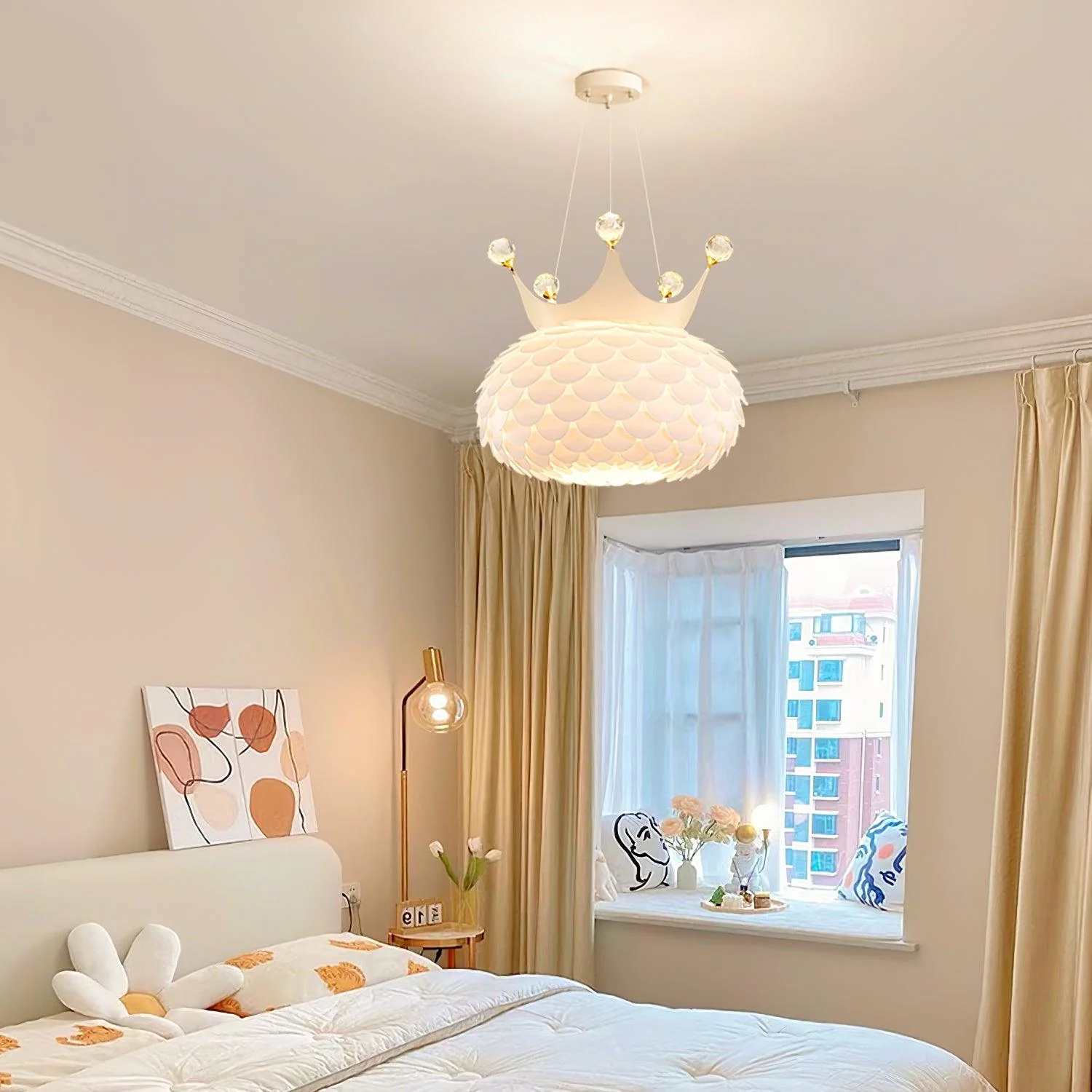 Aluvia Crown Pendant Lamp - Image 10
