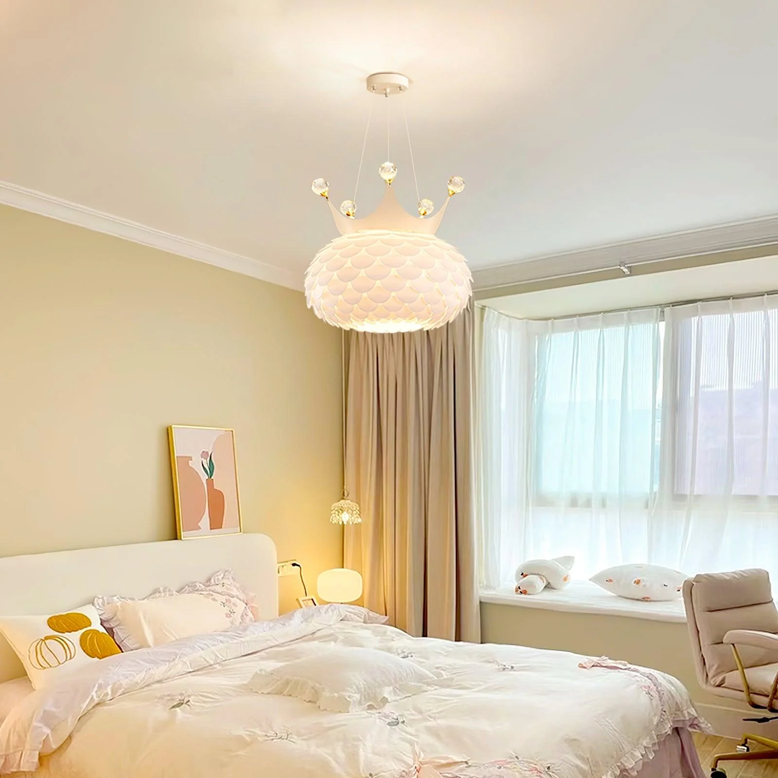 Aluvia Crown Pendant Lamp - Image 13