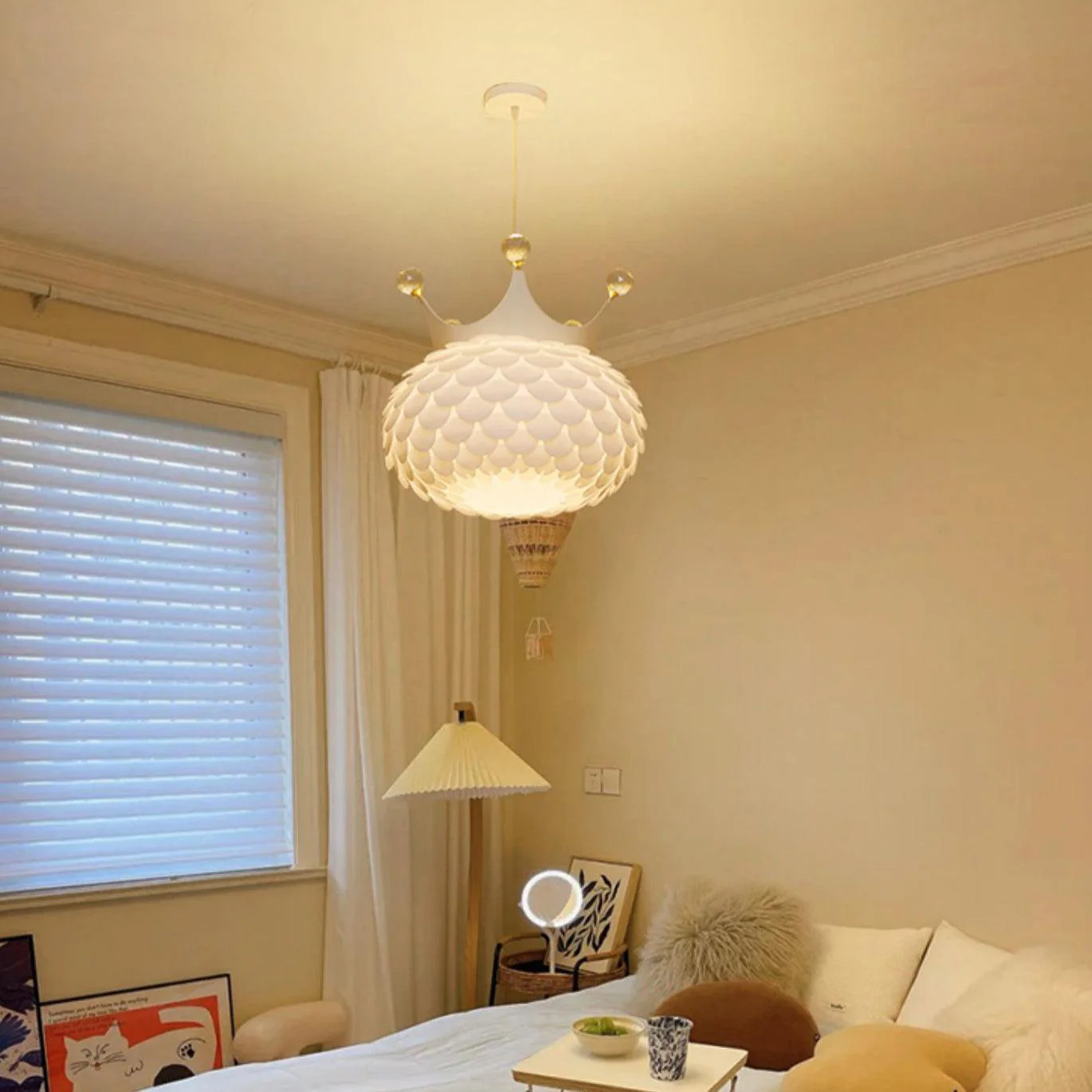 Aluvia Crown Pendant Lamp - Image 15