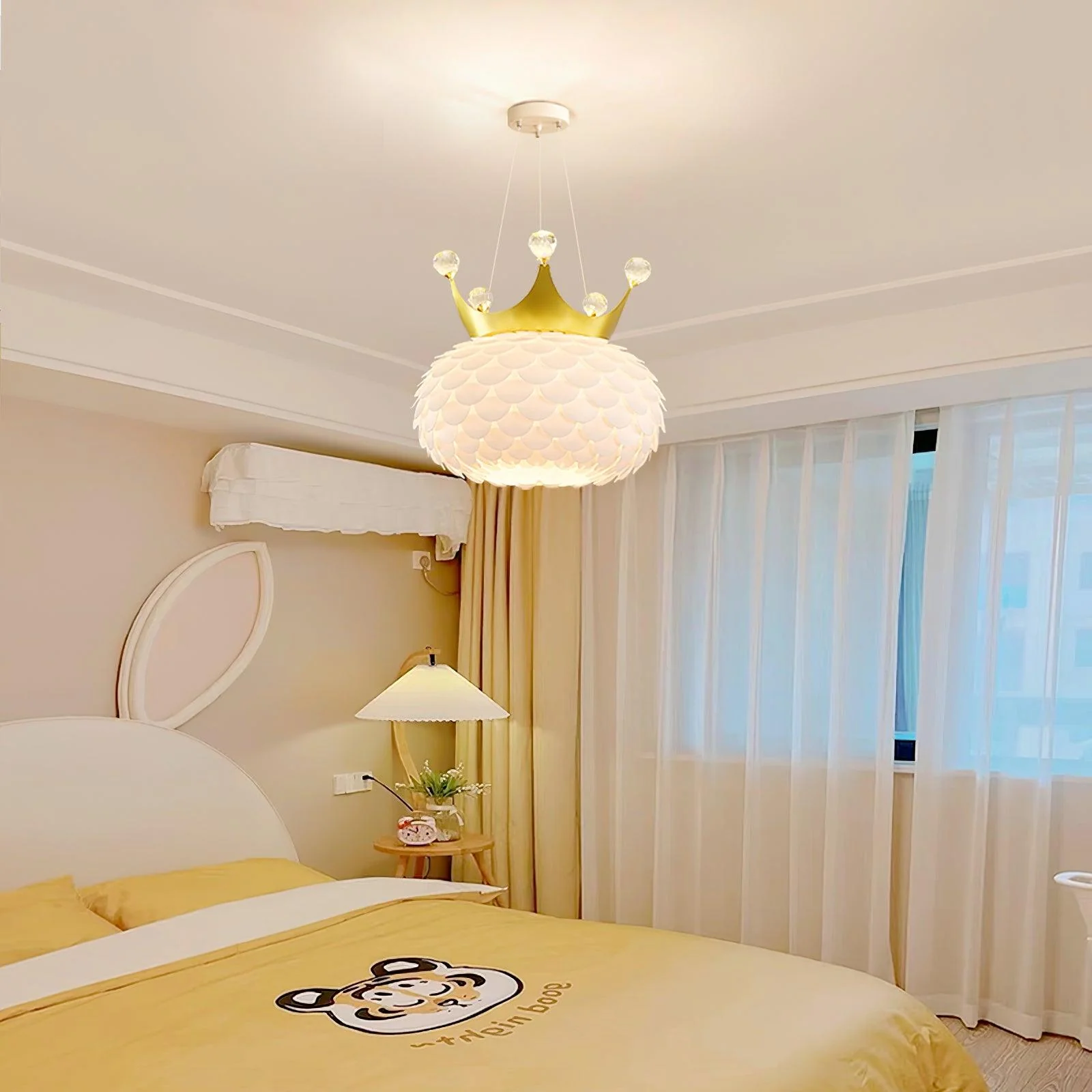Aluvia Crown Pendant Lamp - Image 9