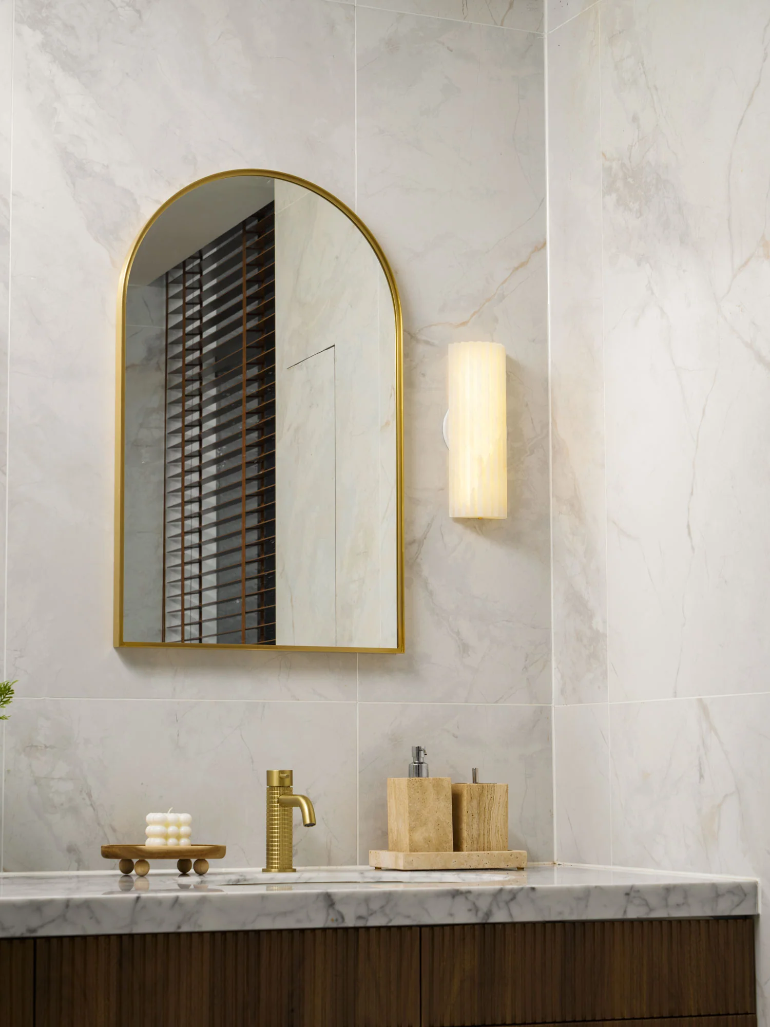 Alvia Alabaster Wall Light - Image 35