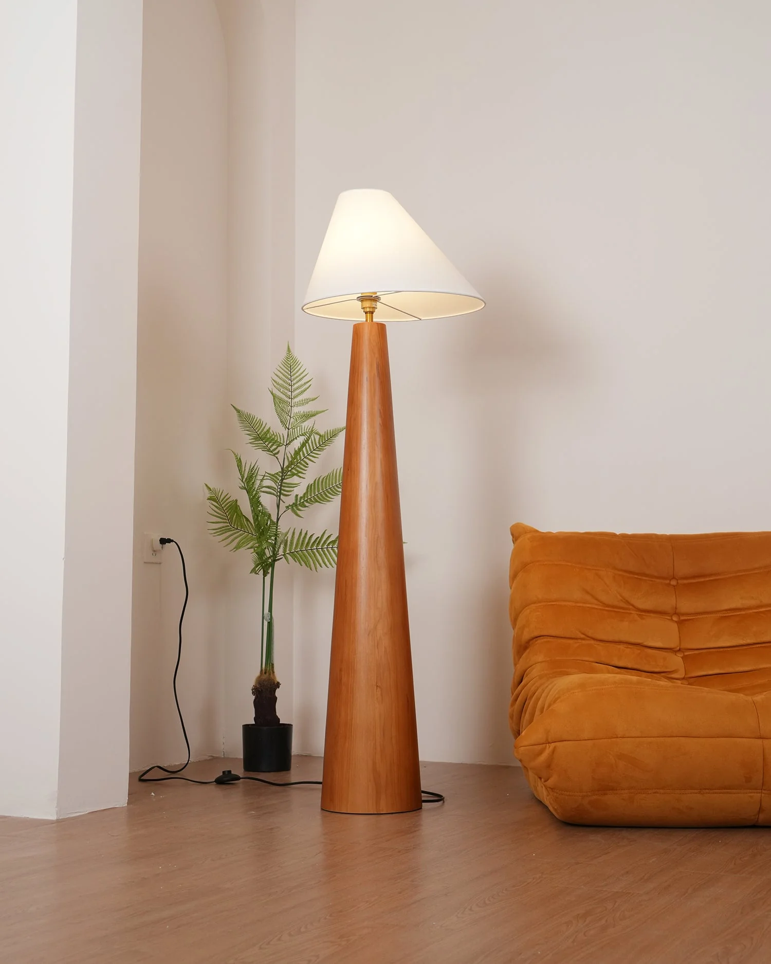 Alvin Floor Lamp - Image 32
