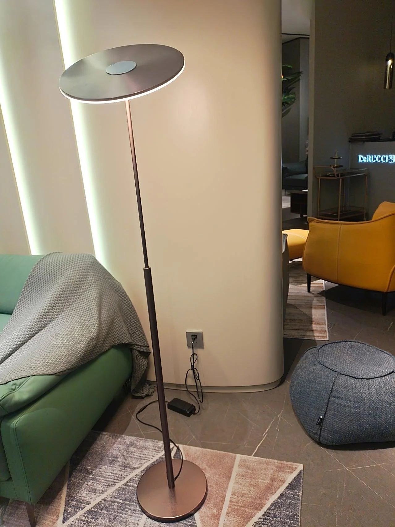 Ambra LED Floor Lamp - Image 22