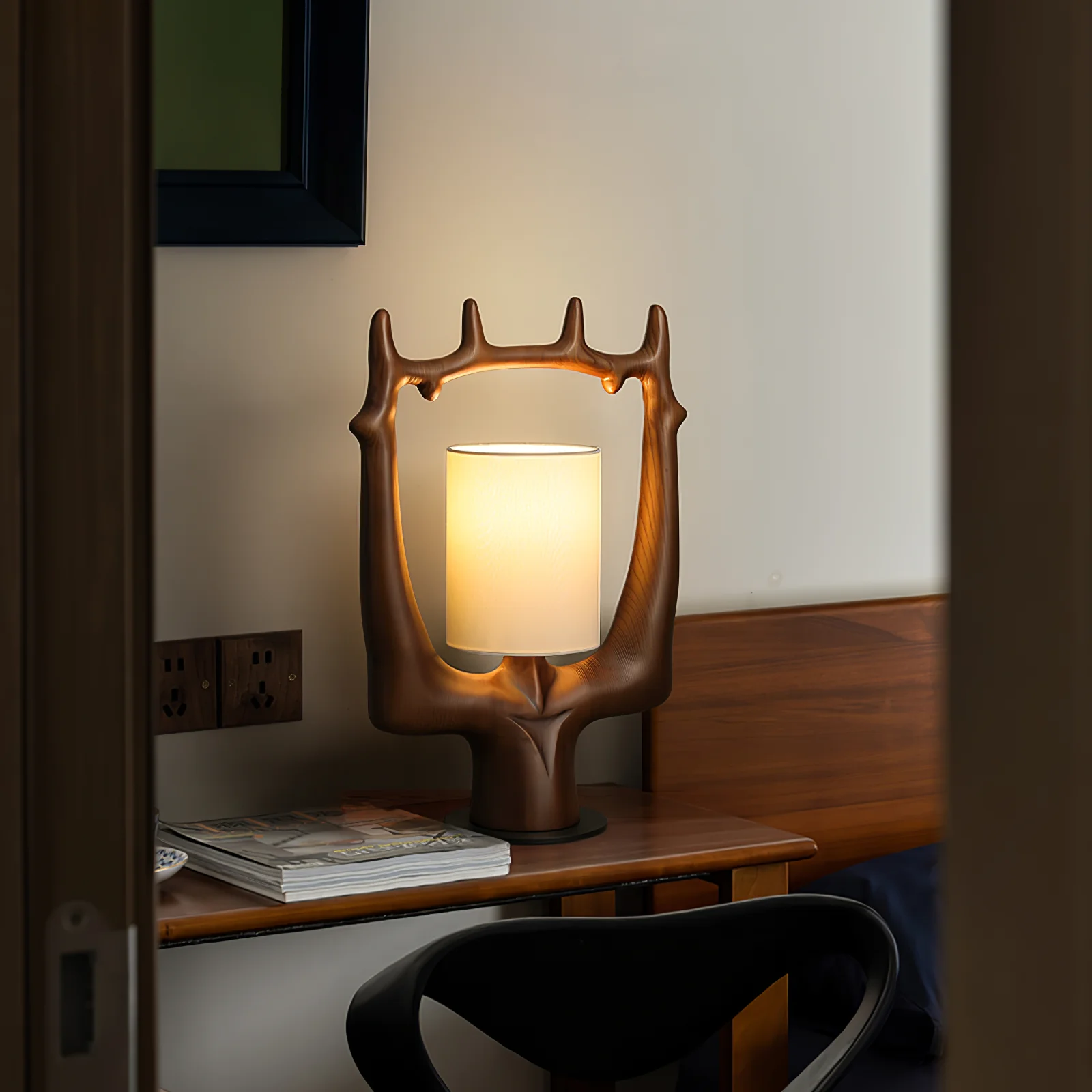 Antler Ring Table Lamp - Image 13