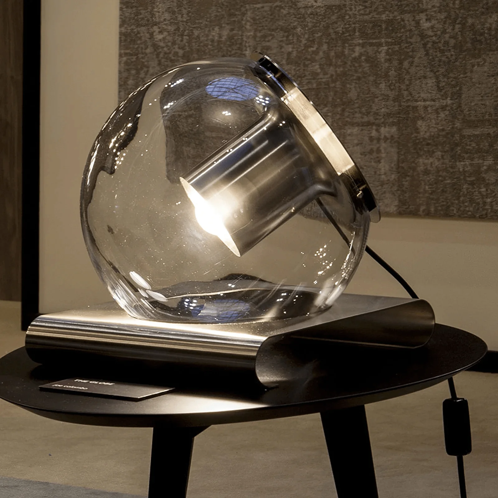 Anvia Glass Table Lamp - Image 4