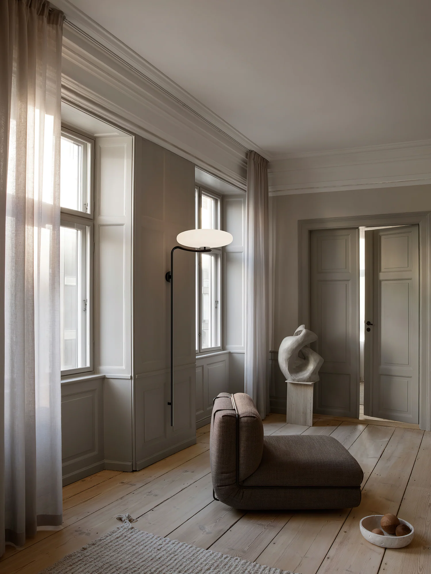Arc Plug-in Wall Lamp - Image 6