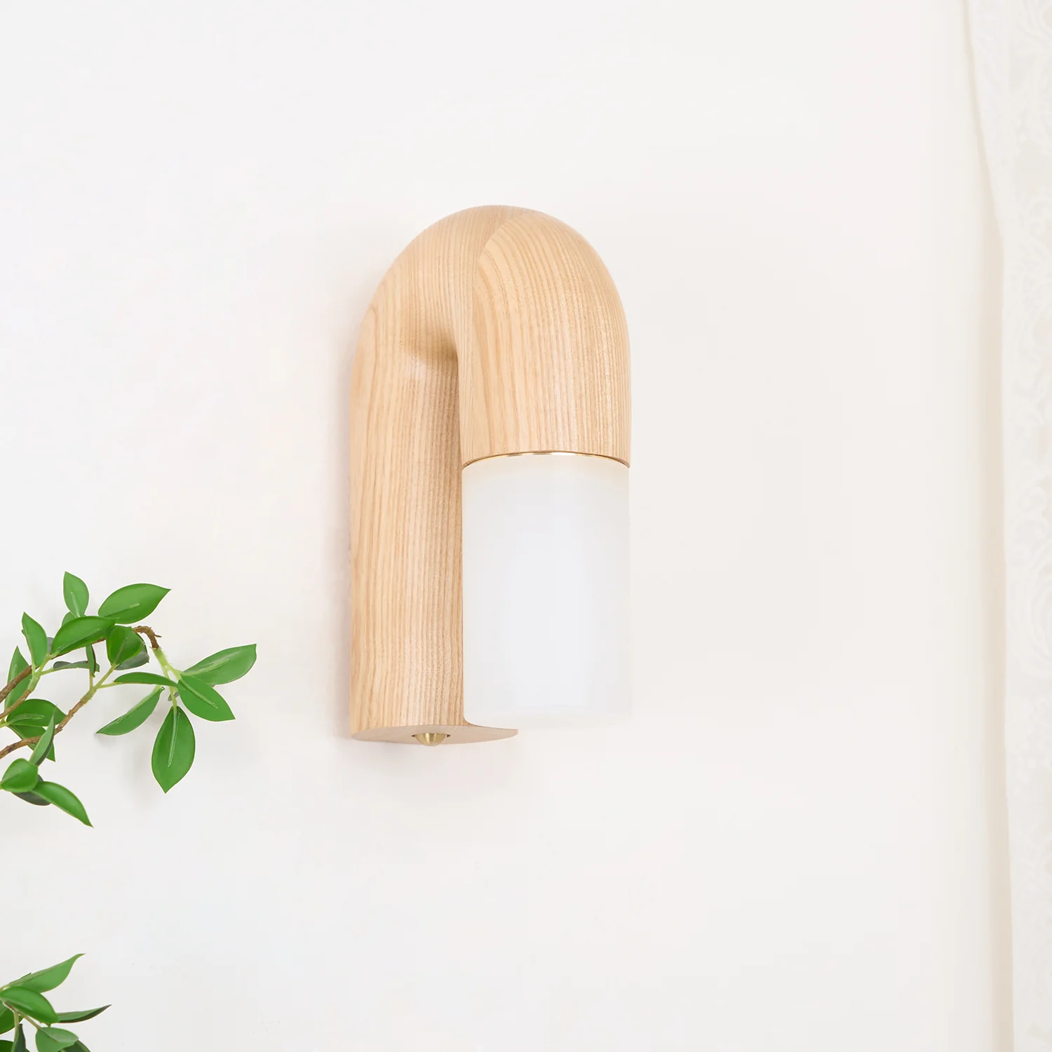 Arcus Wood Wall Lamp - Image 24