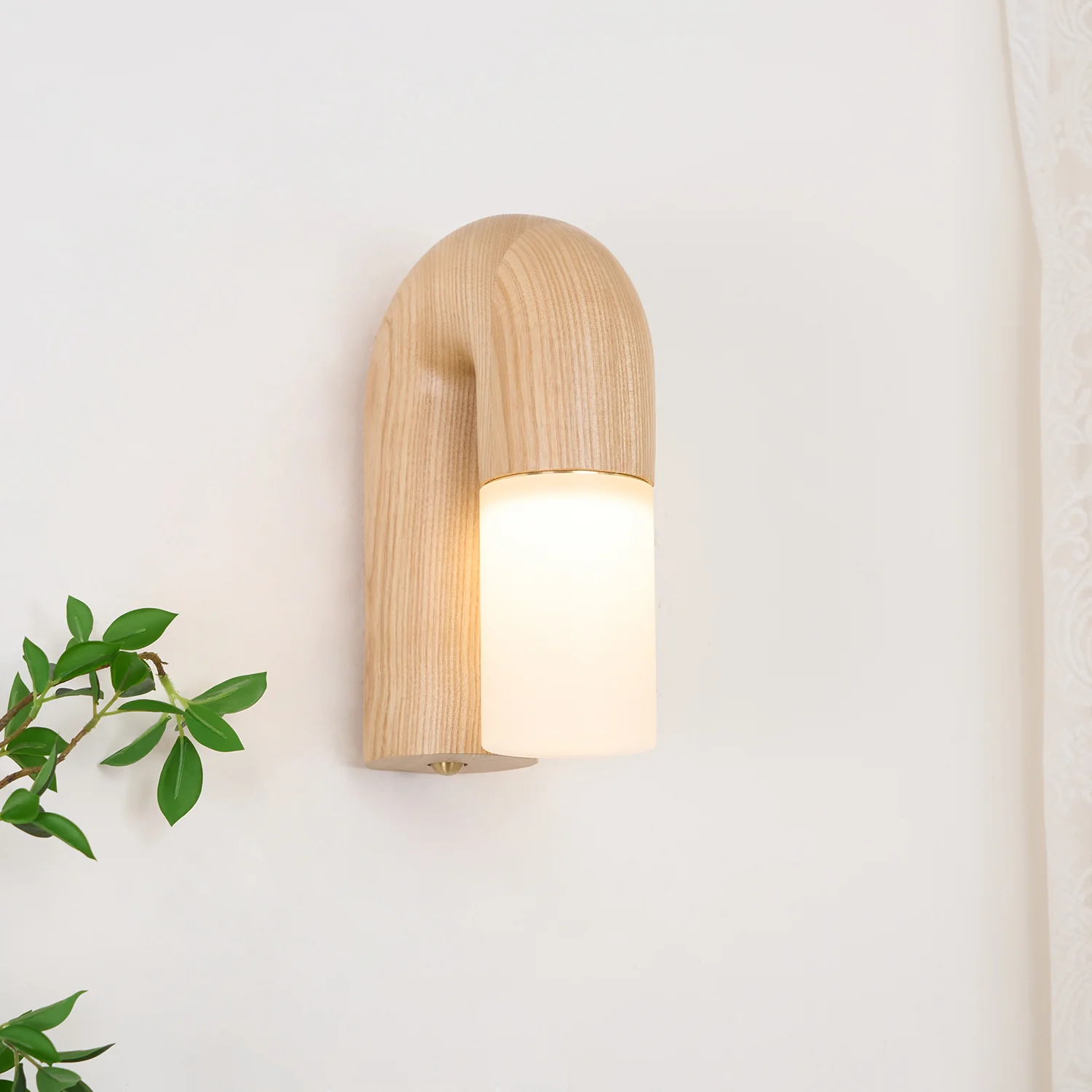 Arcus Wood Wall Lamp - Image 6