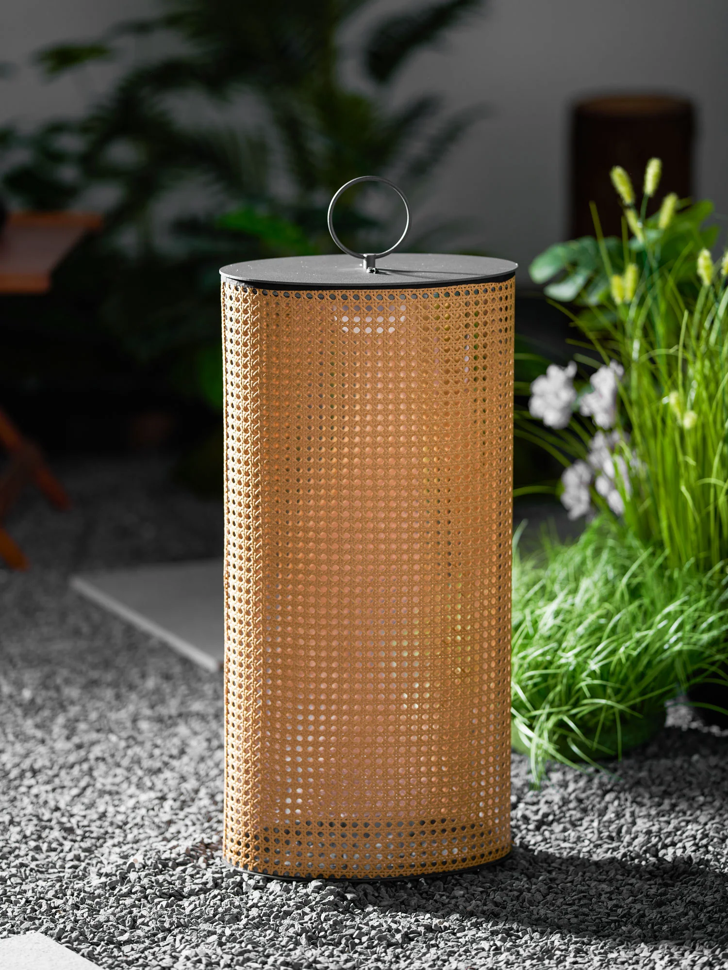 Arlette Solar Outdoor Lantern Lamp - Image 22