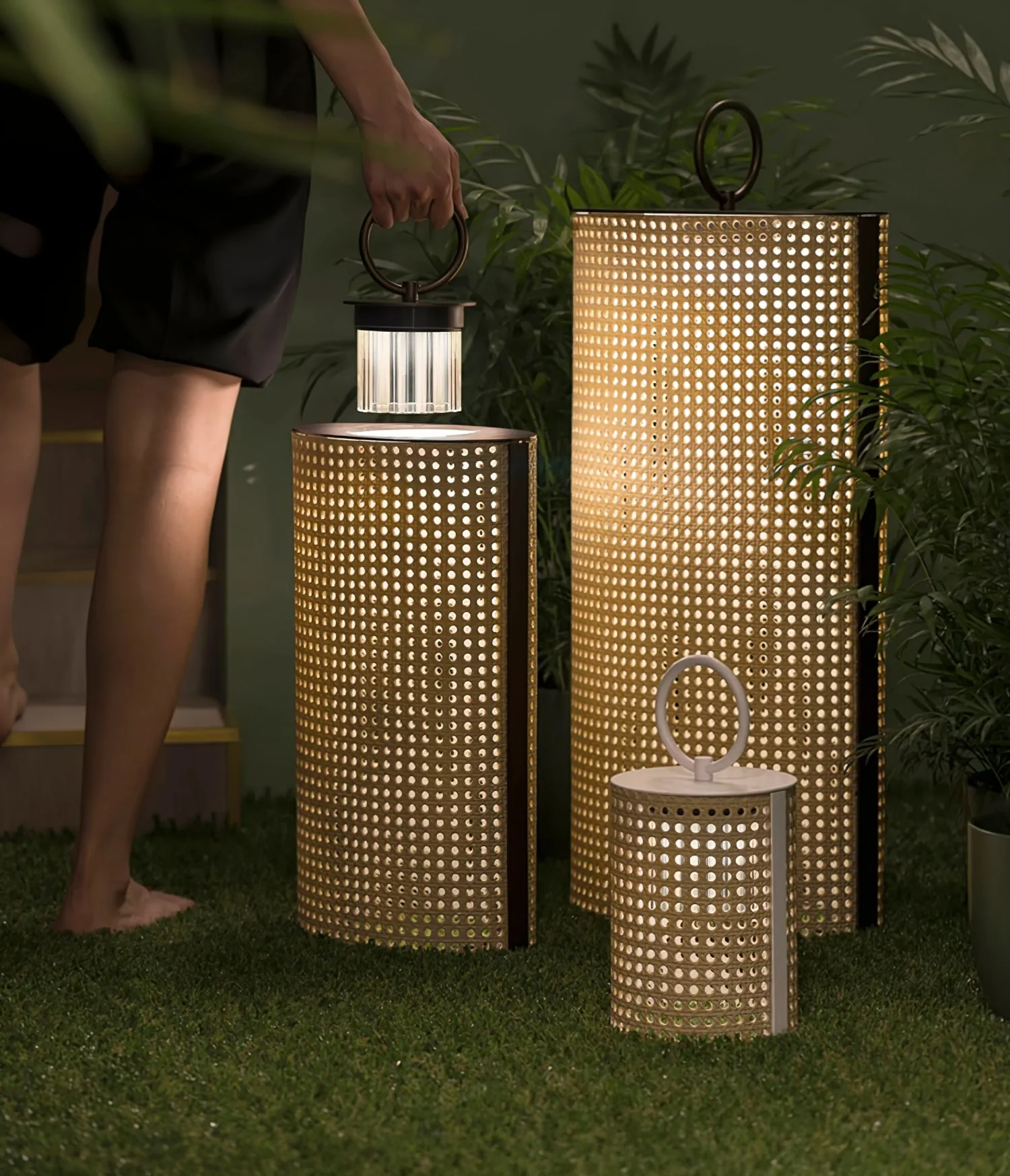 Arlette Solar Outdoor Lantern Lamp - Image 6