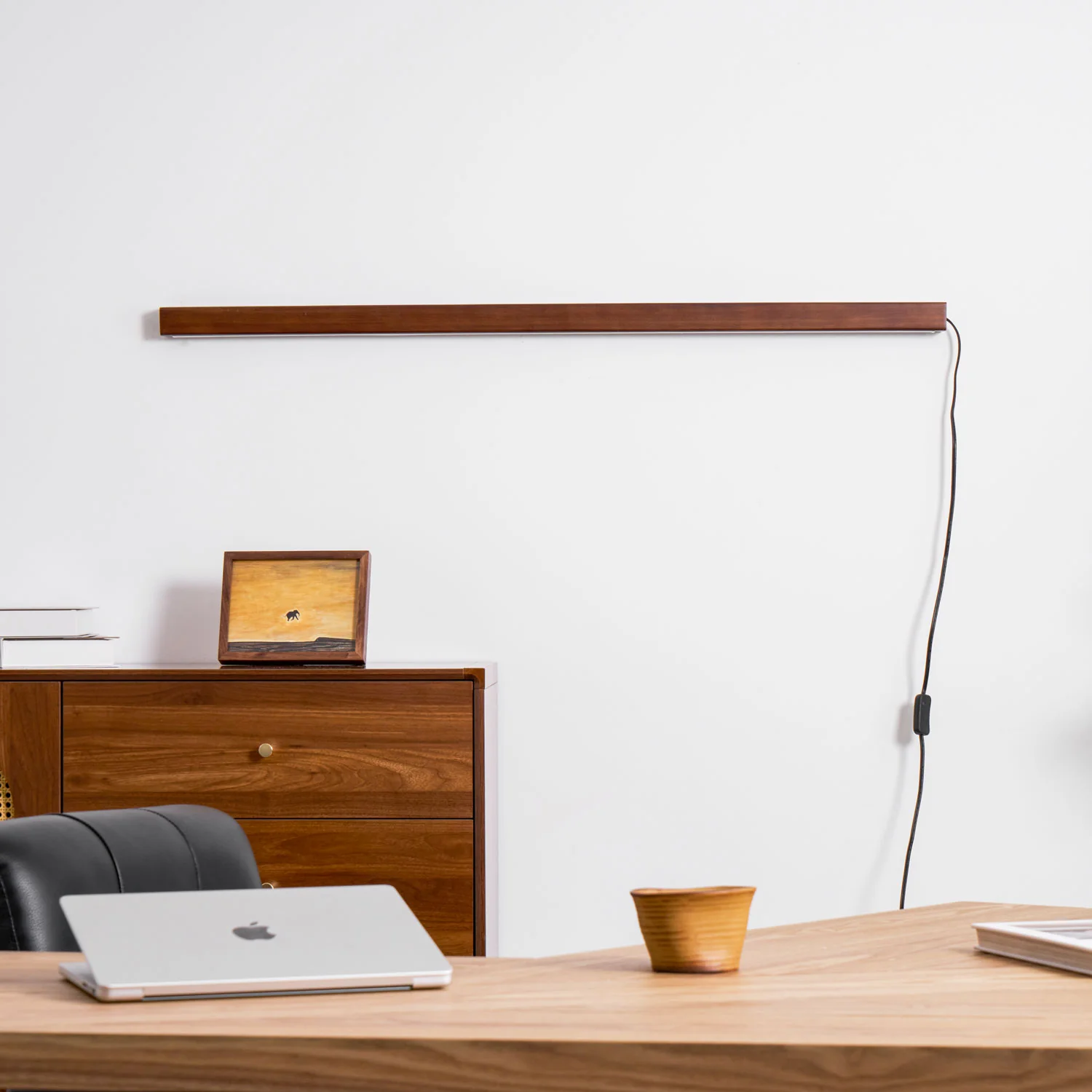 Arlo Linear Wood Plug-in Wall Light - Image 20