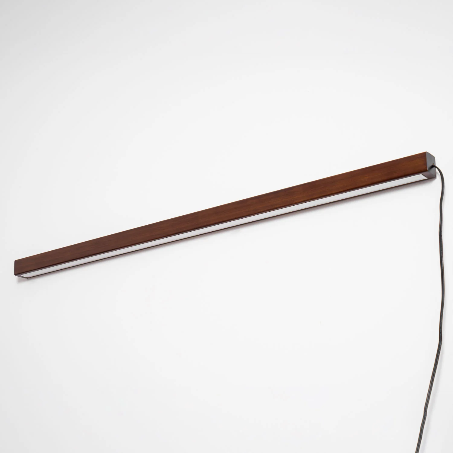 Arlo Linear Wood Plug-in Wall Light - Image 27