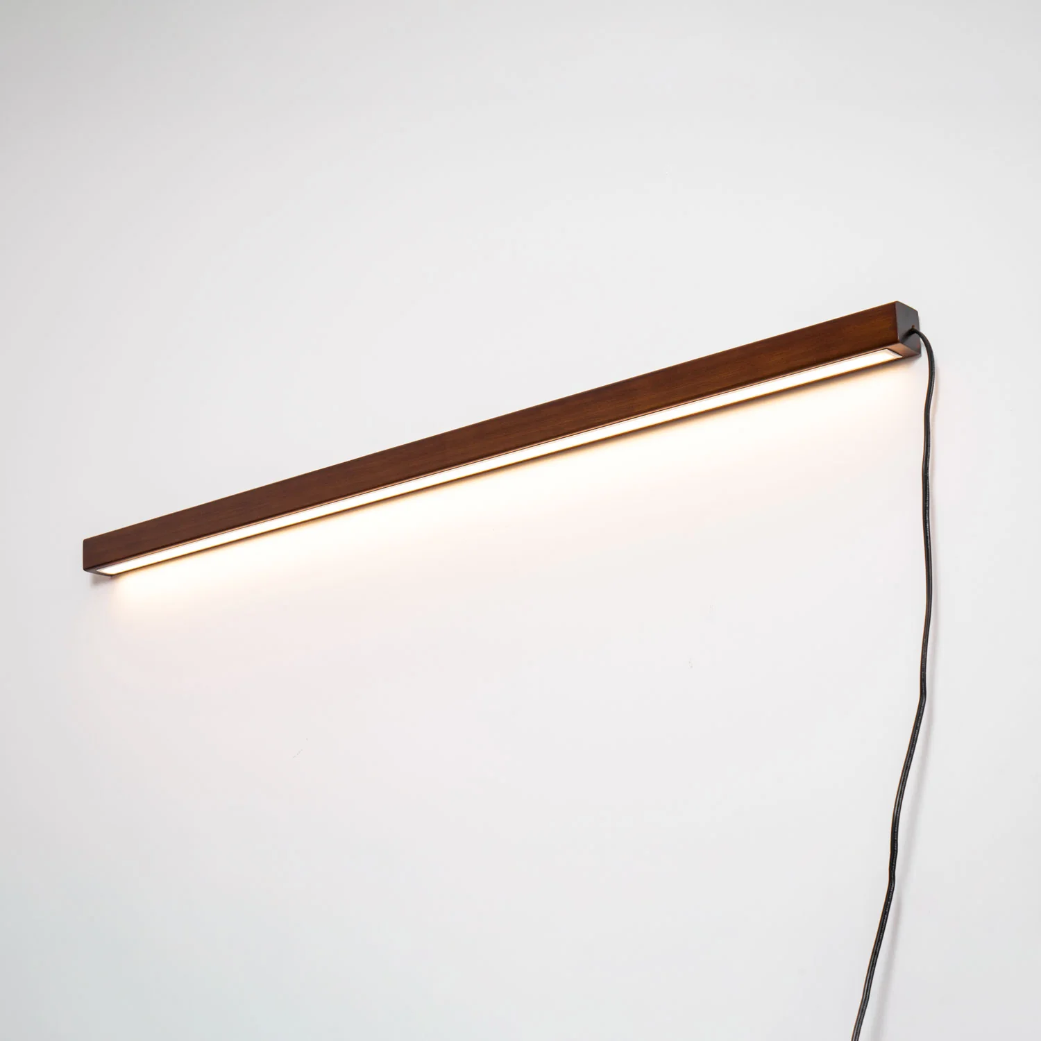 Arlo Linear Wood Plug-in Wall Light - Image 28