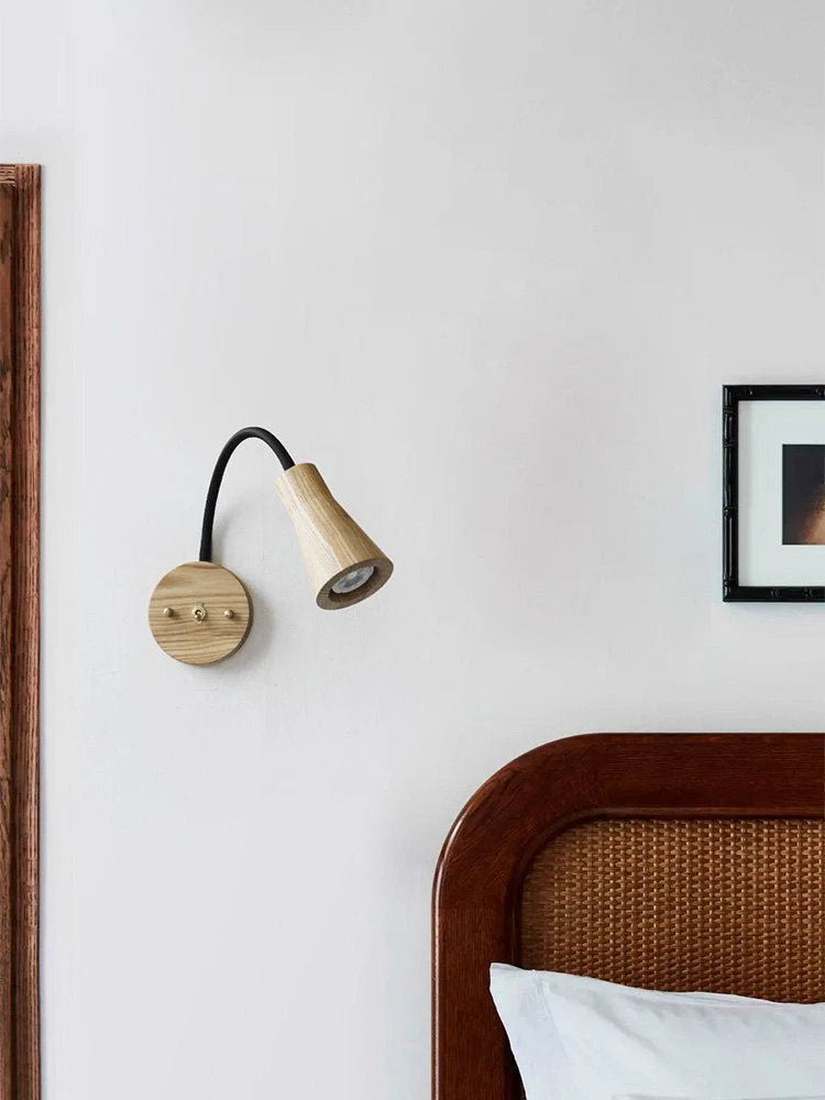 Arlo Wood Wall Light - Image 3