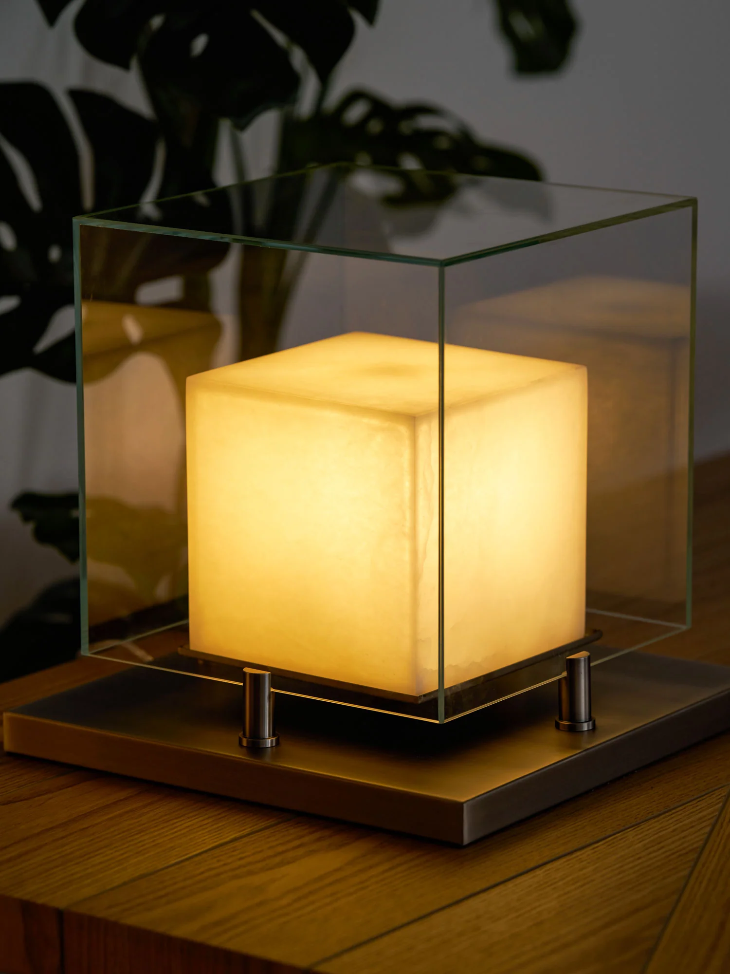 Arqra Alabaster Table Lamp - Image 6