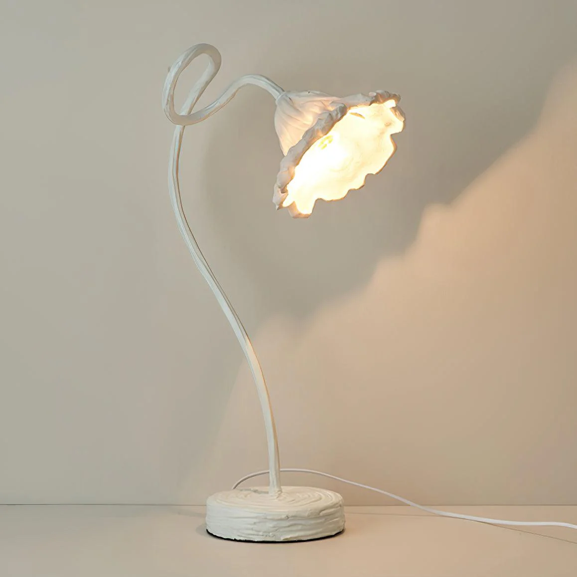 Artistic Lotus Leaf Table Lamp - Image 25