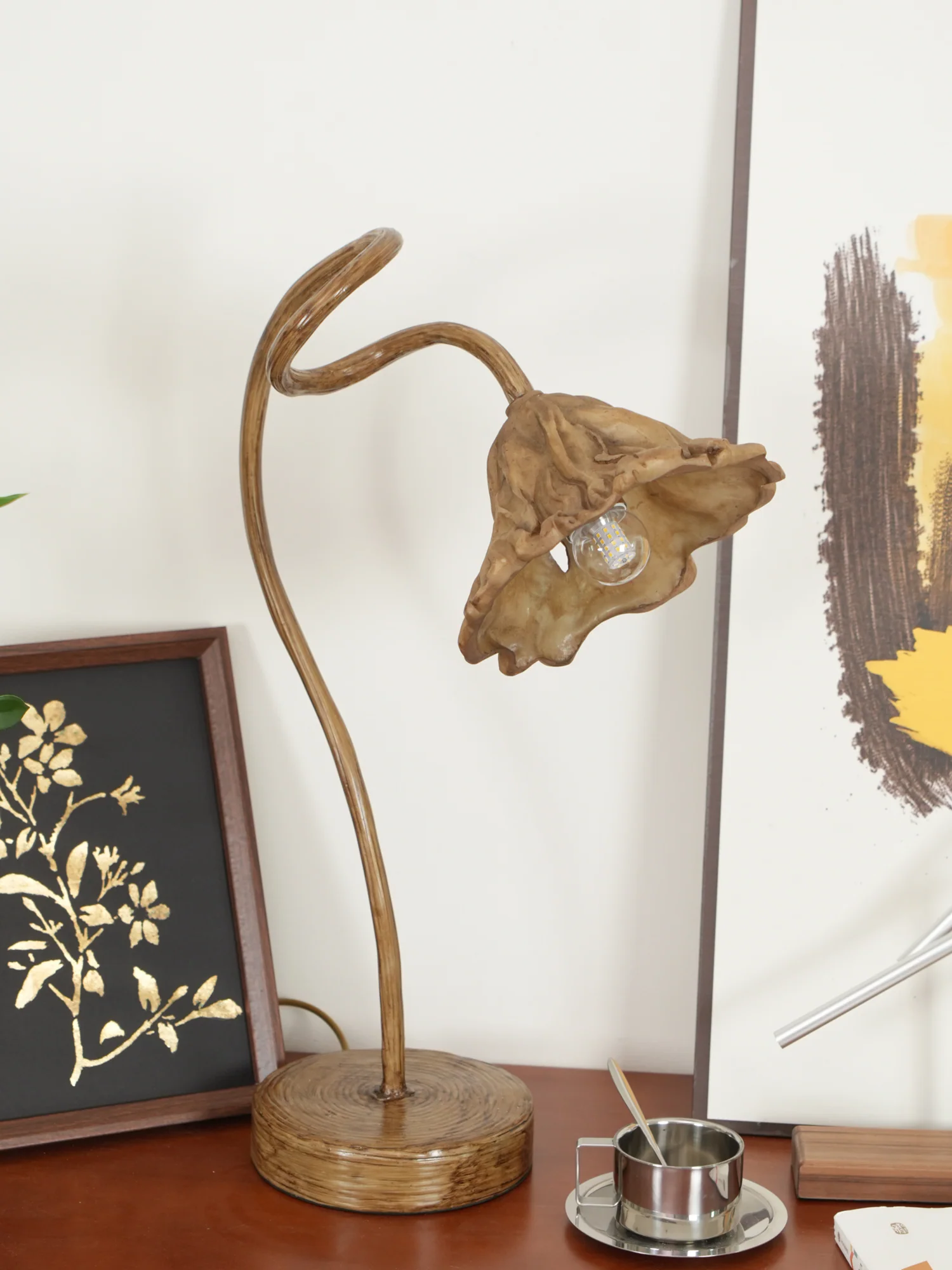 Artistic Lotus Leaf Table Lamp - Image 29