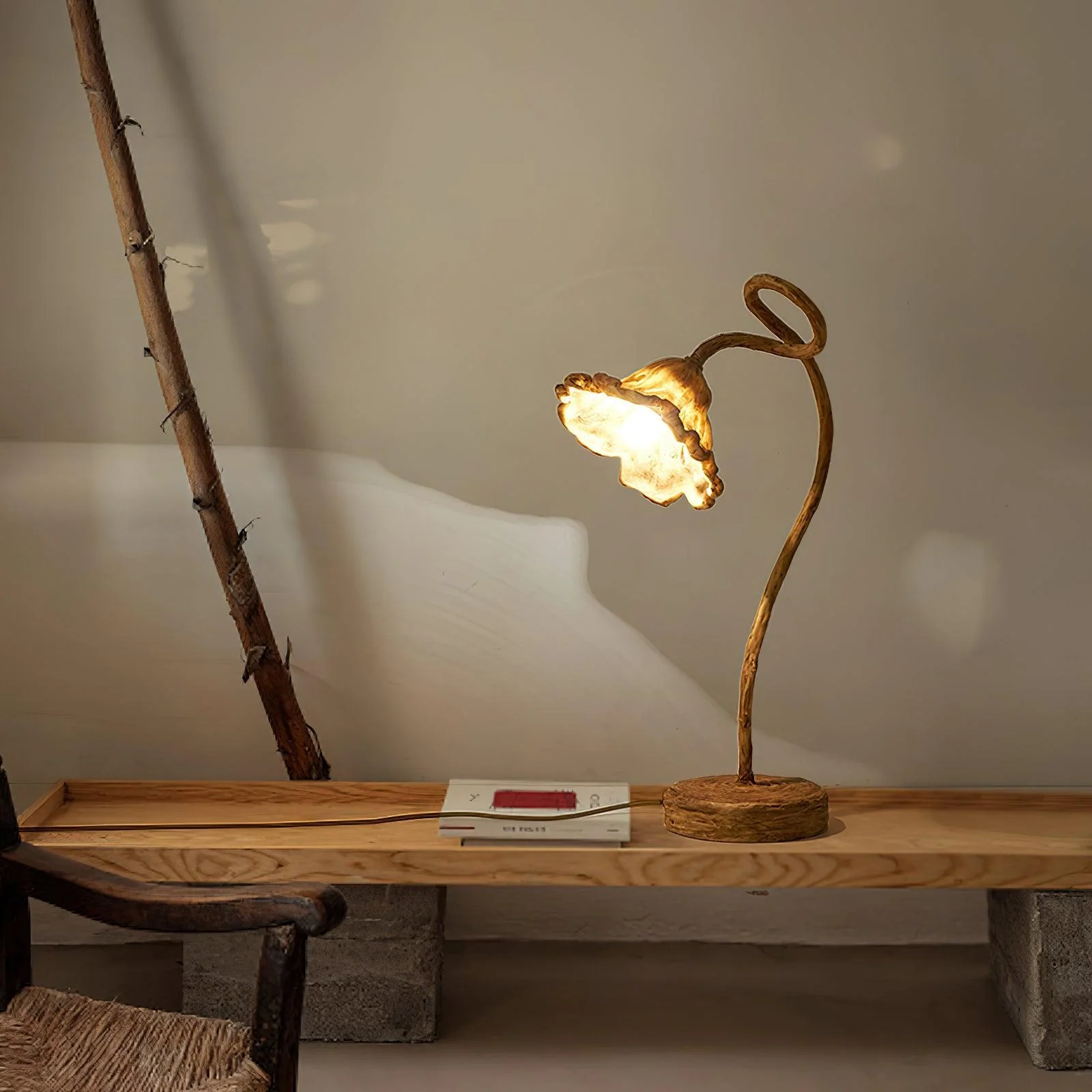 Artistic Lotus Leaf Table Lamp - Image 8