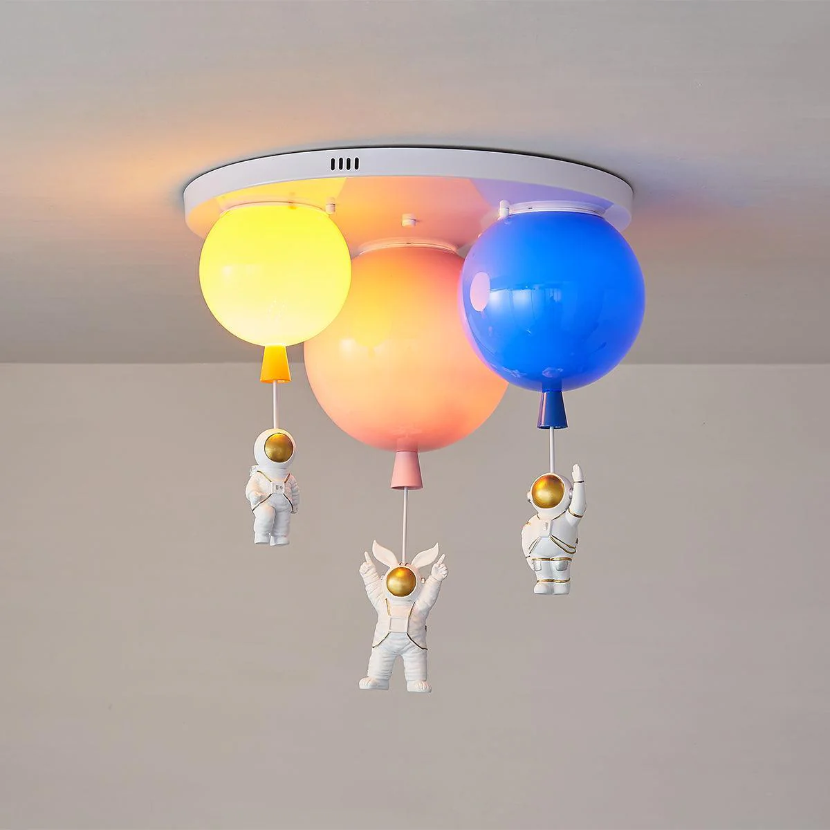 Astronaut Glossy Balloon Ceiling Lamp - Image 33