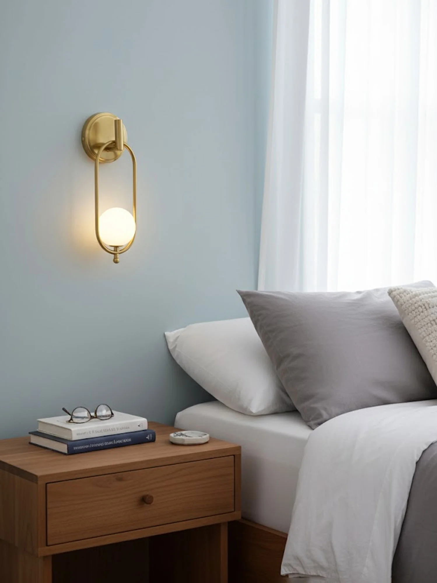 Aurea Brass Wall Light - Image 10