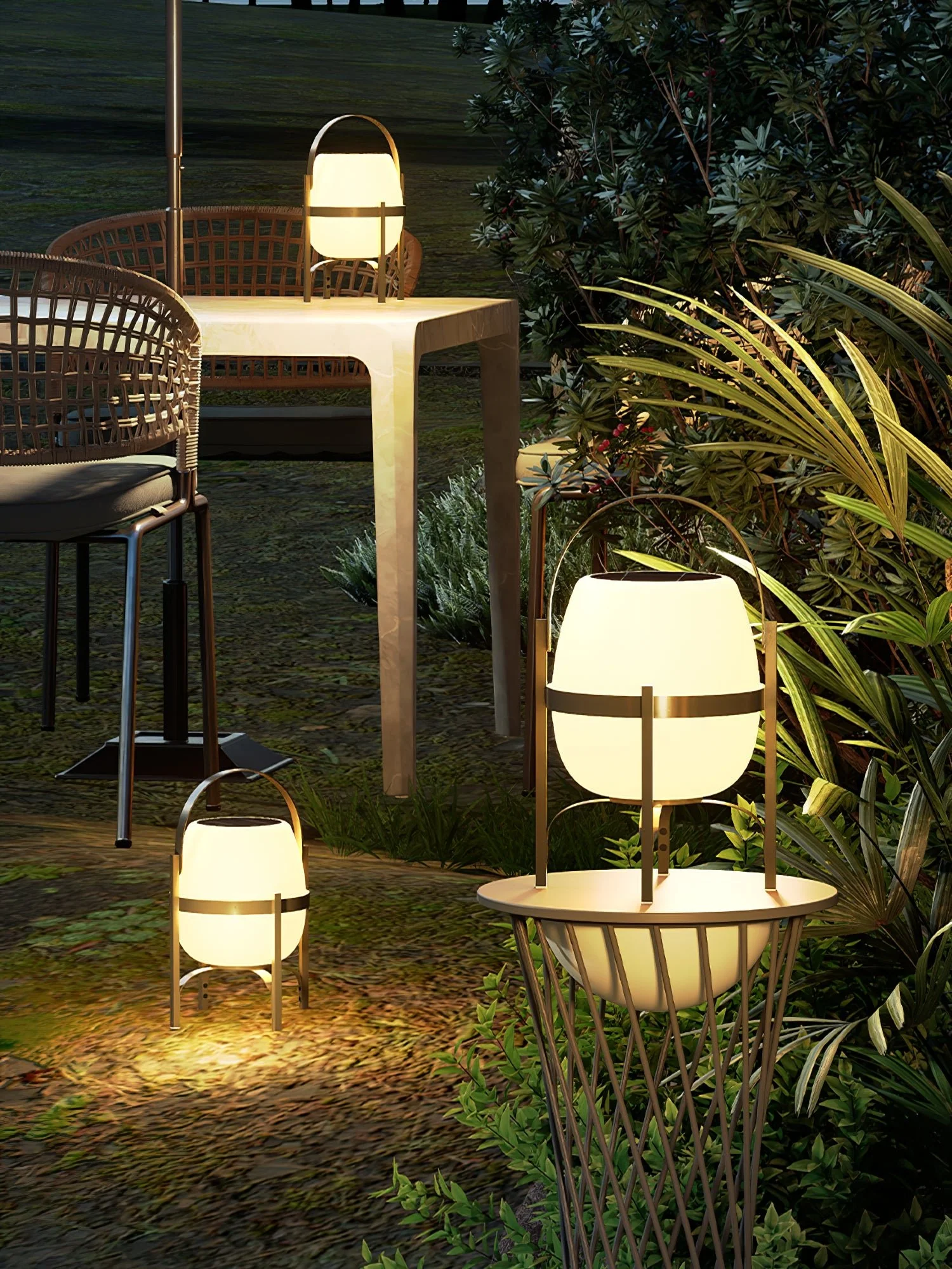 Auren Lantern Outdoor Lamp - Image 4