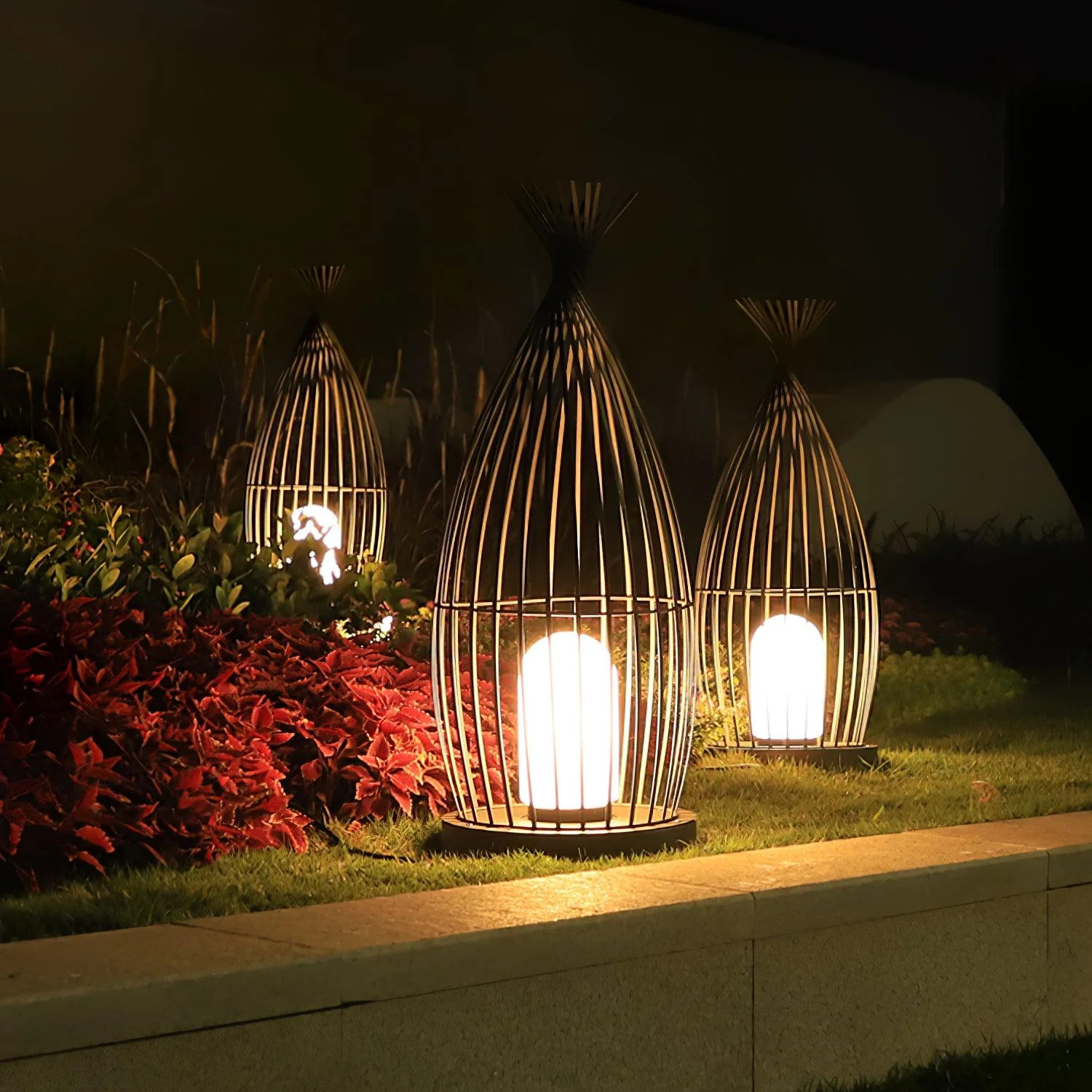 Aurora Orbis Lantern Outdoor Light - Image 5