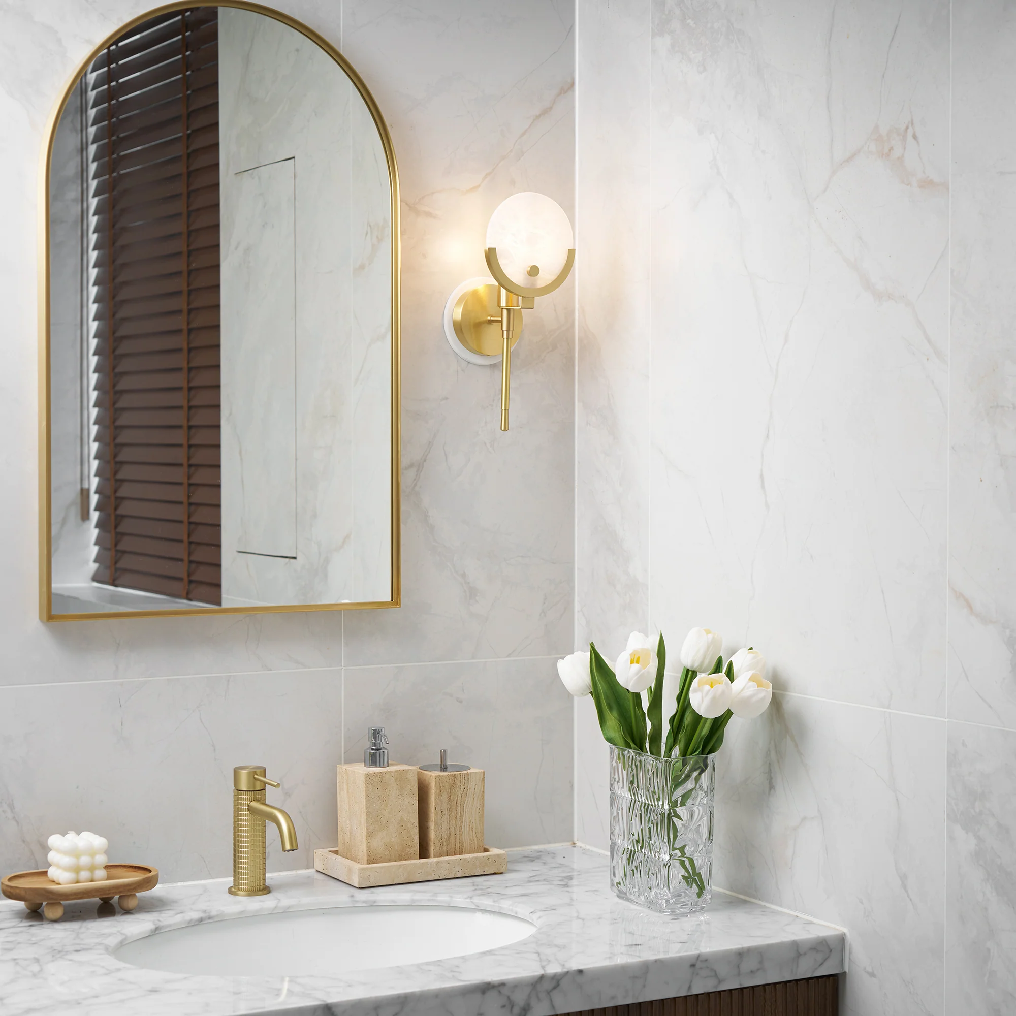Ava Brass Alabaster Wall Lamp - Image 28