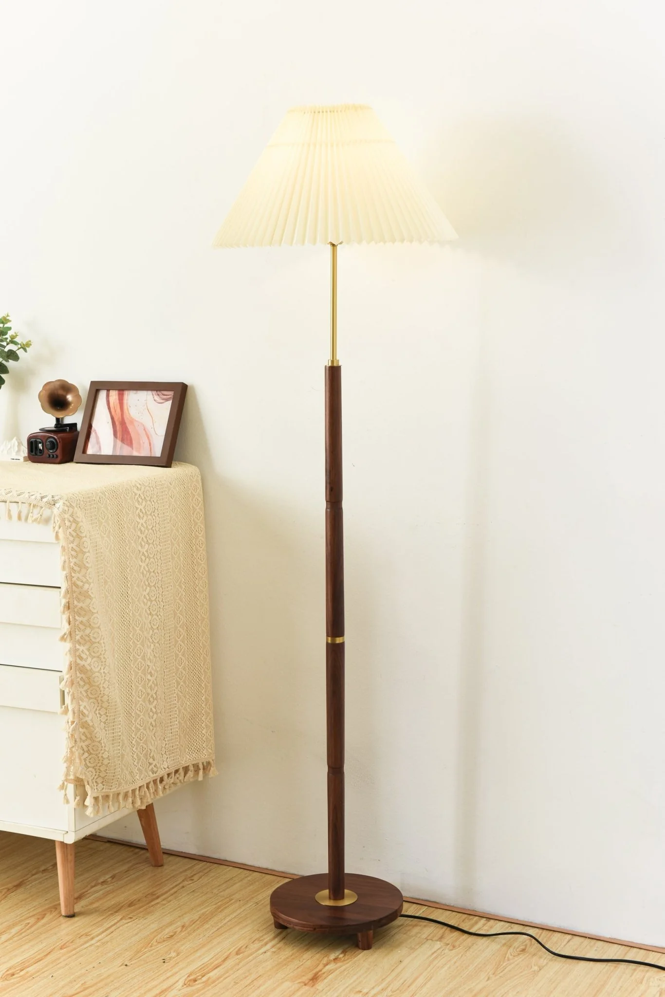 Axya Vintage Pleated Floor Lamp - Image 6