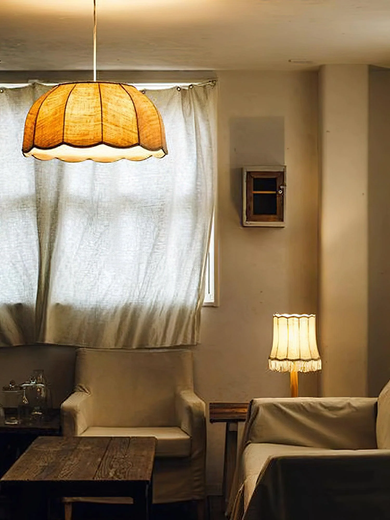 Banana Leaf Pendant Lamp - Image 19