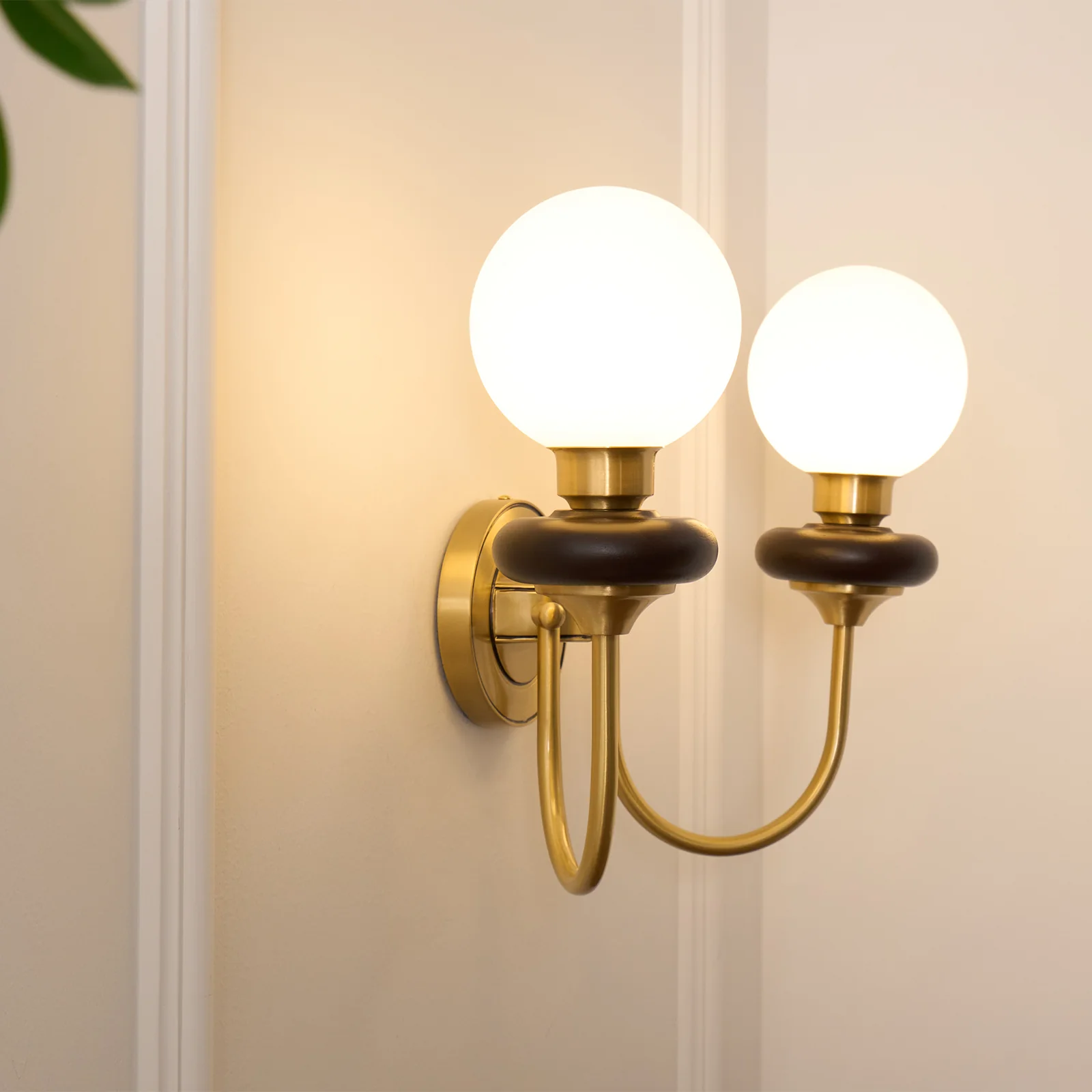 Bellevue Wall Lamp - Image 15