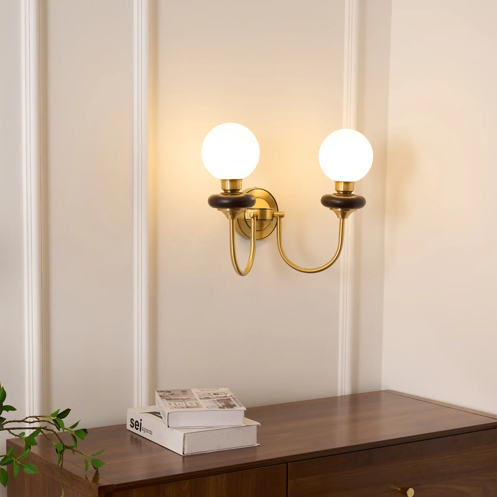 Bellevue Wall Lamp - Image 3