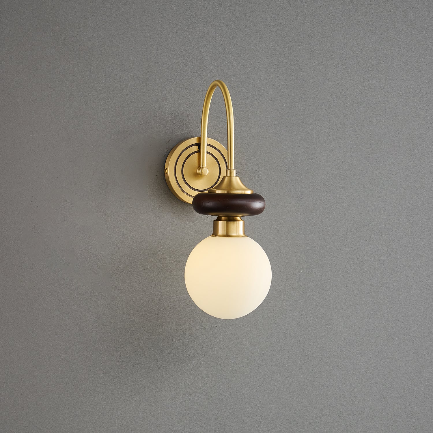Bellevue Wall Lamp - Image 32