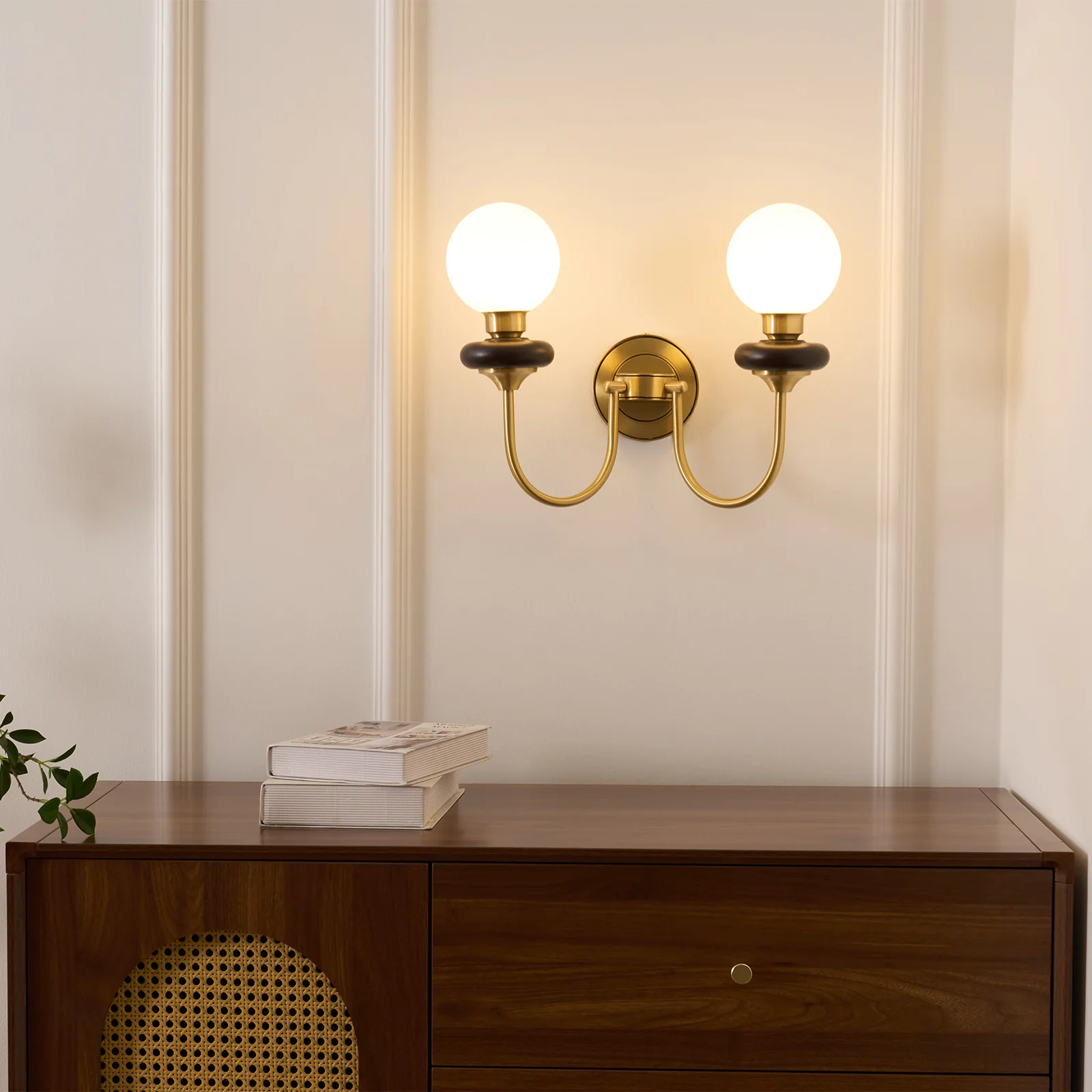 Bellevue Wall Lamp - Image 4