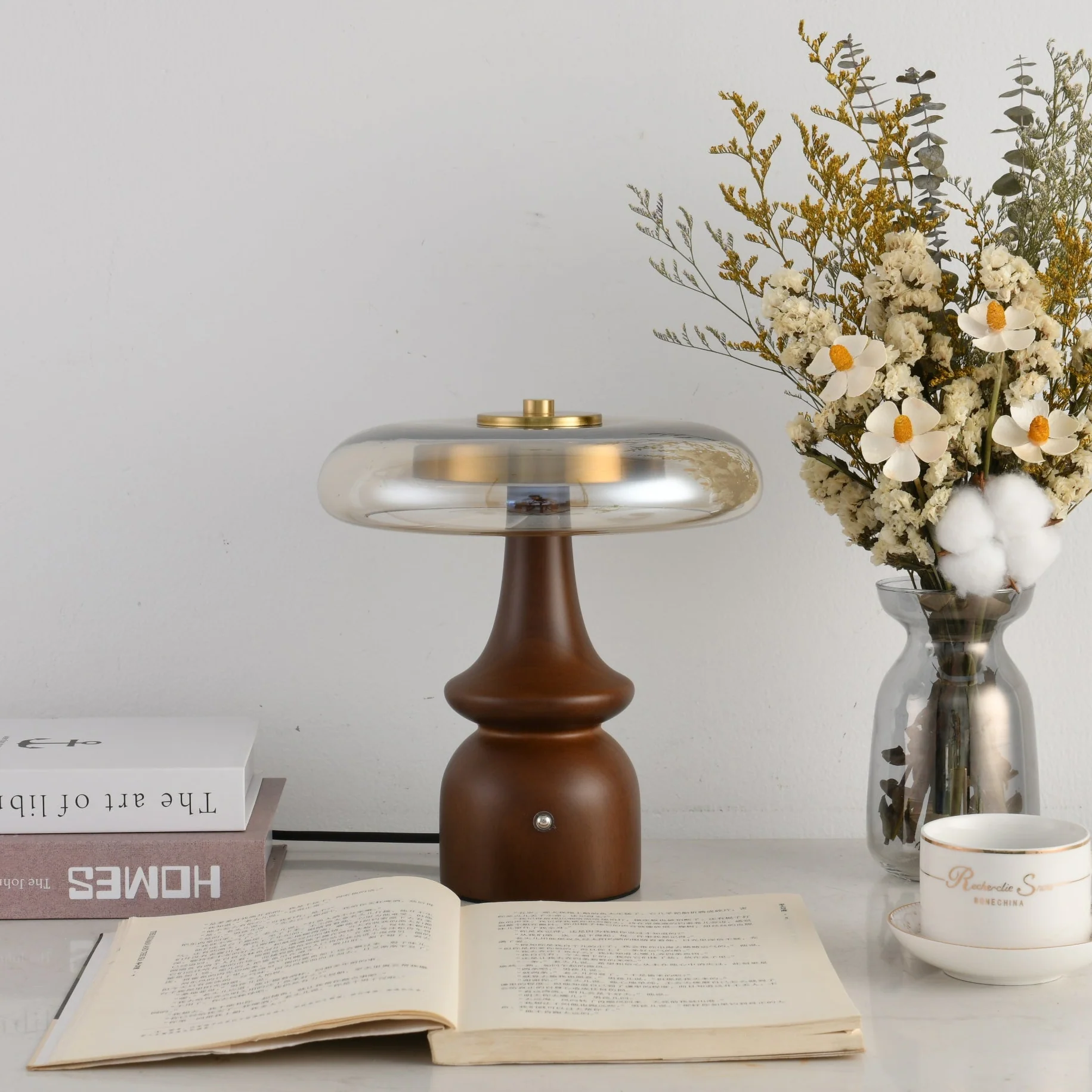 Belluno Table Lamp - Image 11