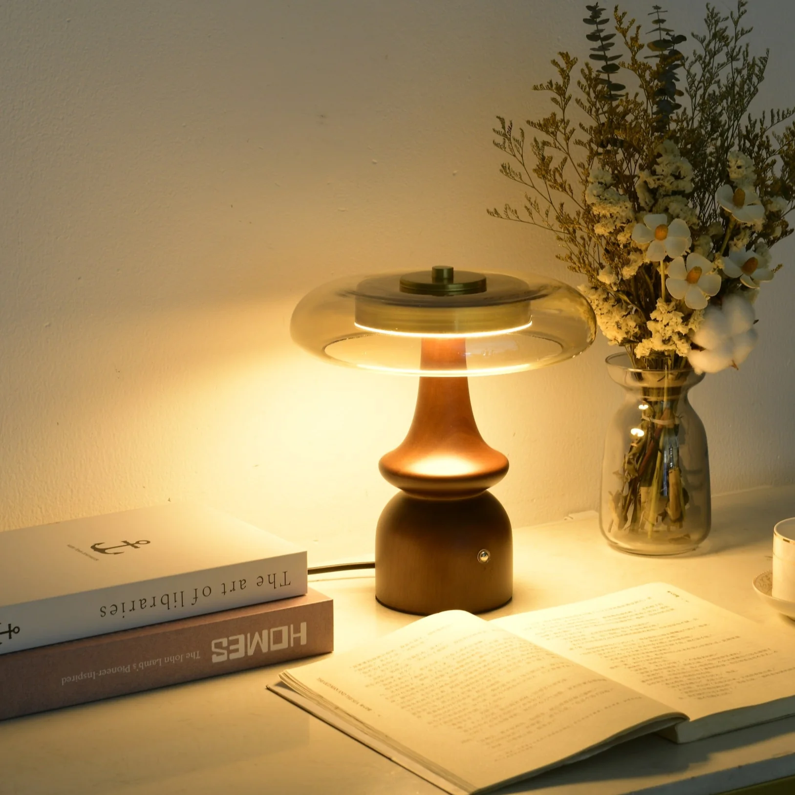 Belluno Table Lamp - Image 12