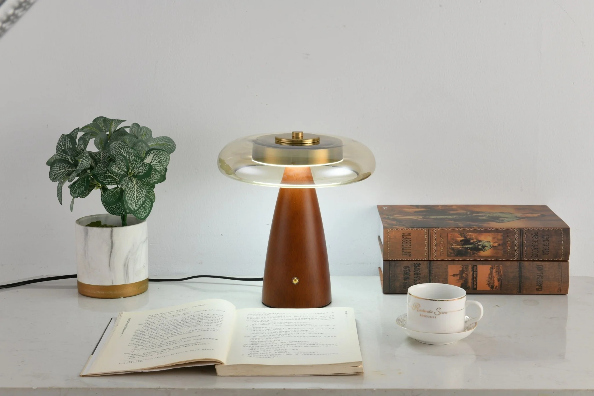 Belluno Table Lamp - Image 15