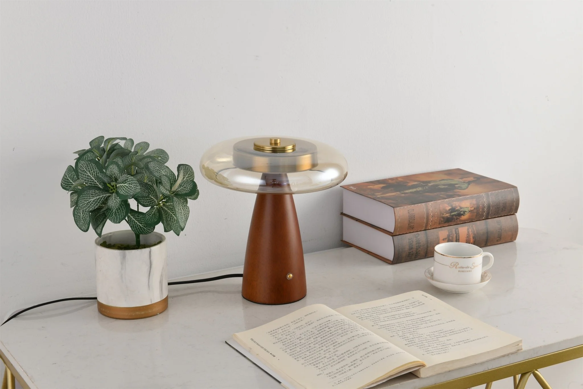 Belluno Table Lamp - Image 17
