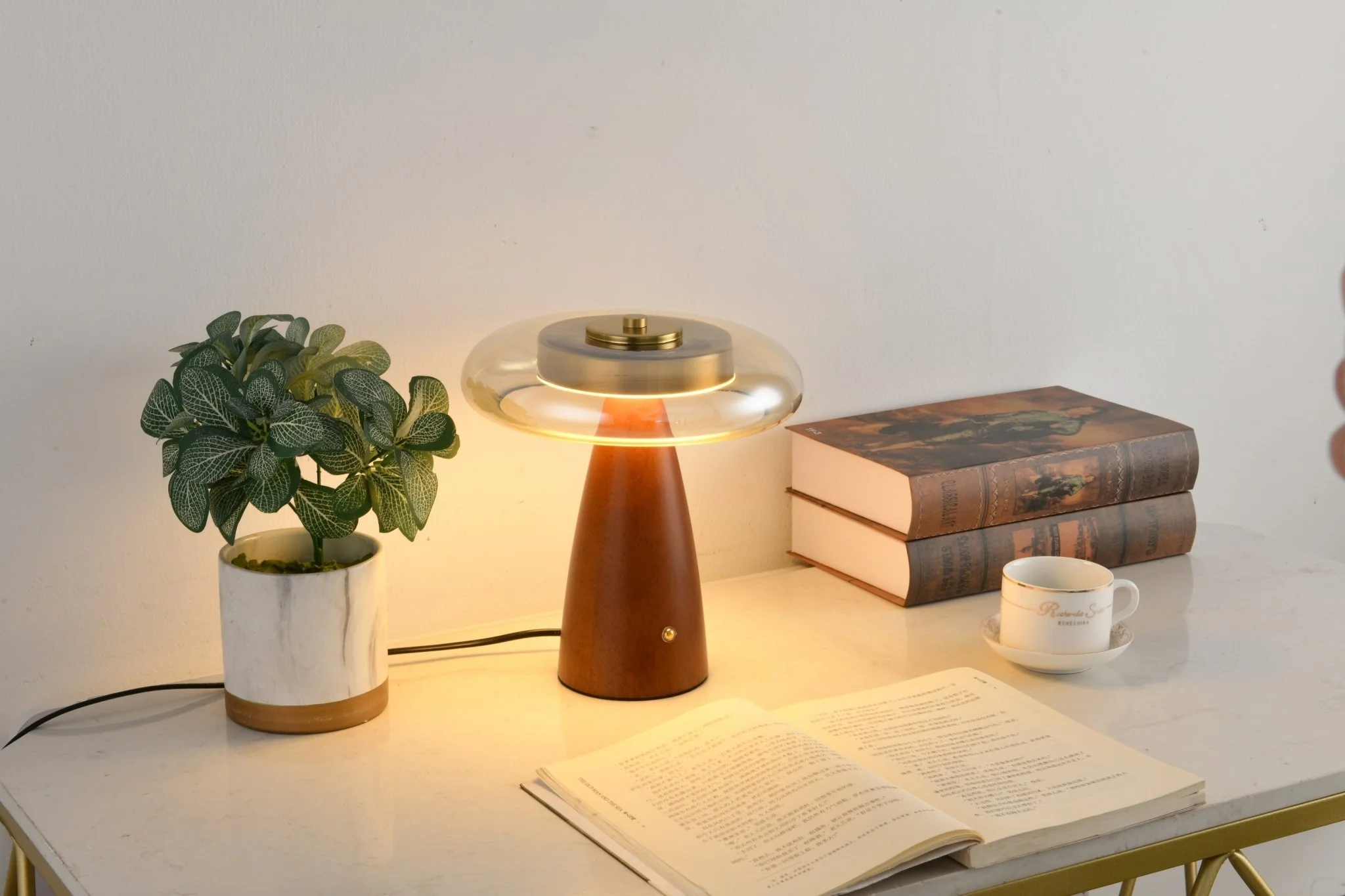 Belluno Table Lamp - Image 19
