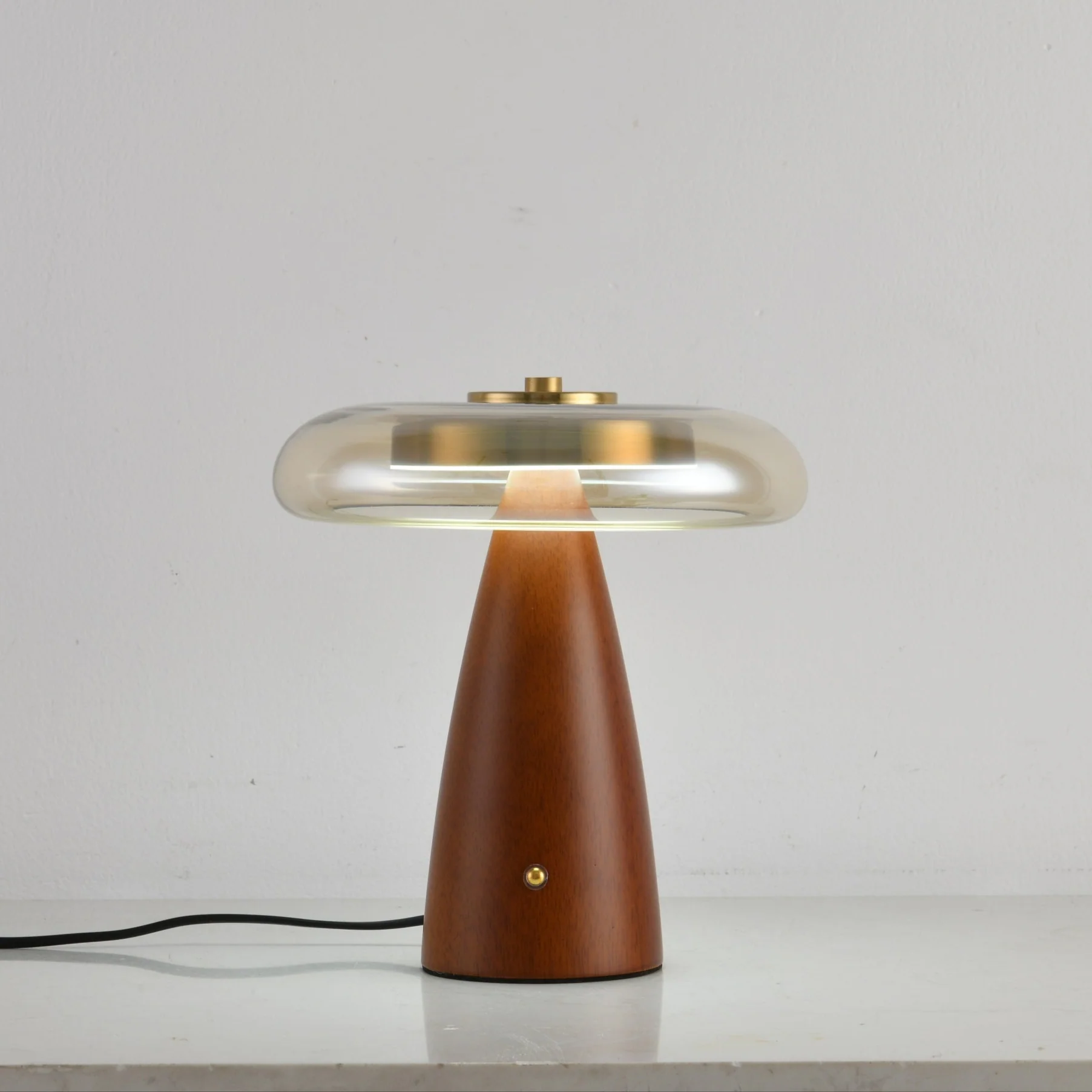 Belluno Table Lamp - Image 9