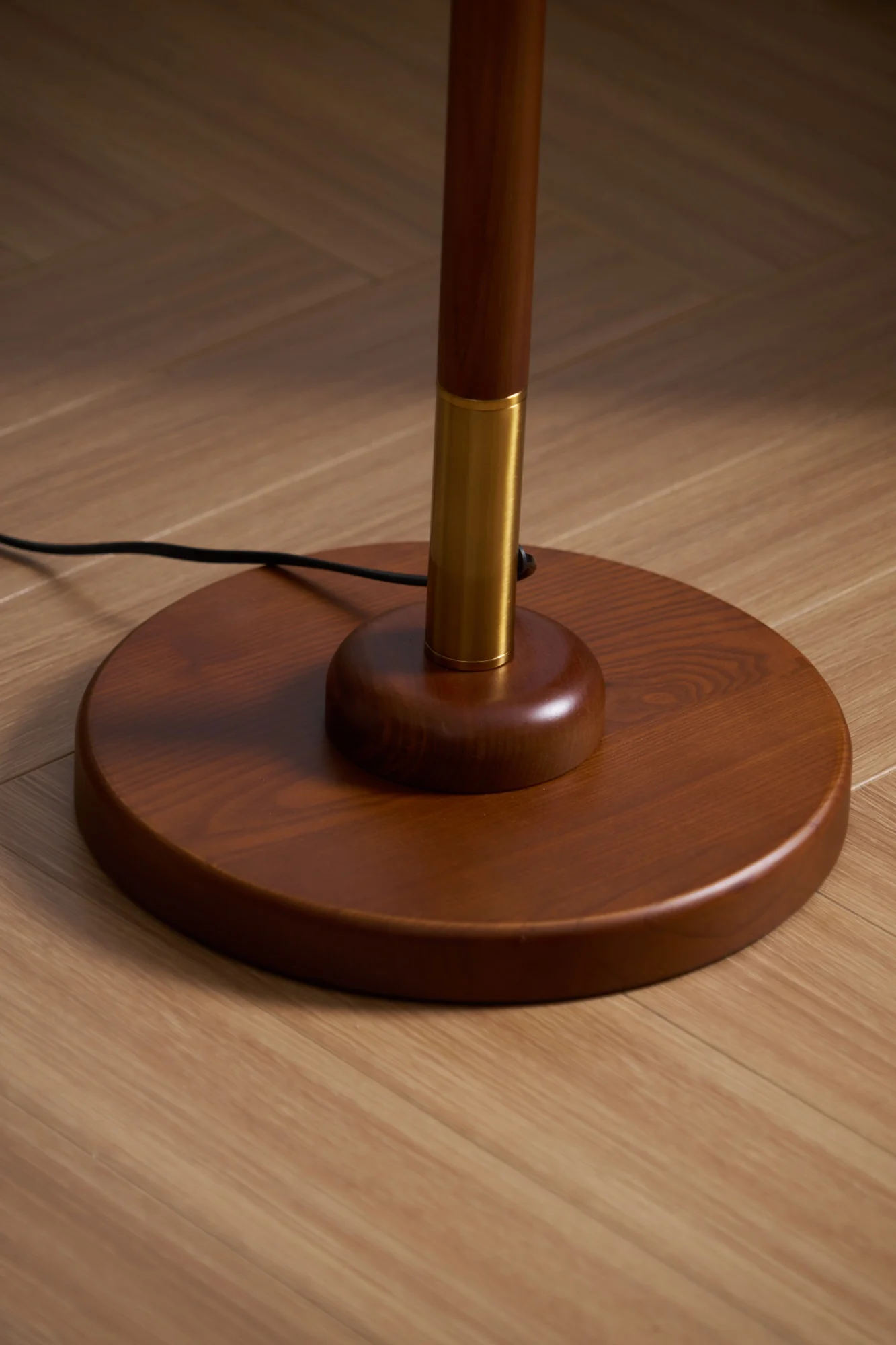 Bellvine Floor Lamp - Image 21